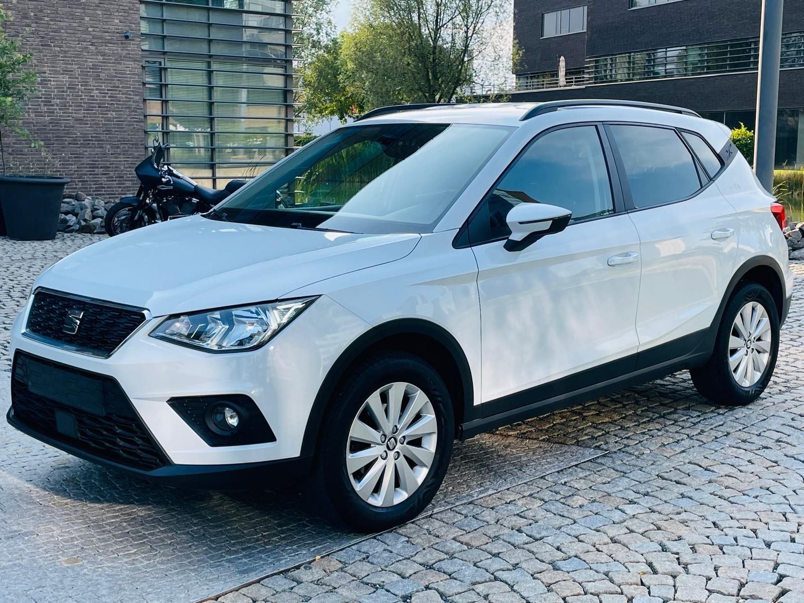 Seat Arona, 1.0TSI 85KW 1.MAJITEL SENZORY - fotka 4