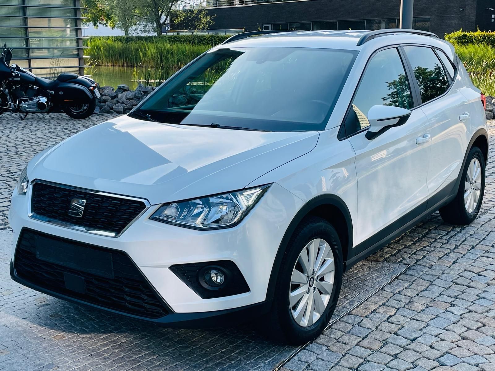 Seat Arona, 1.0TSI 85KW 1.MAJITEL SENZORY - fotka 3