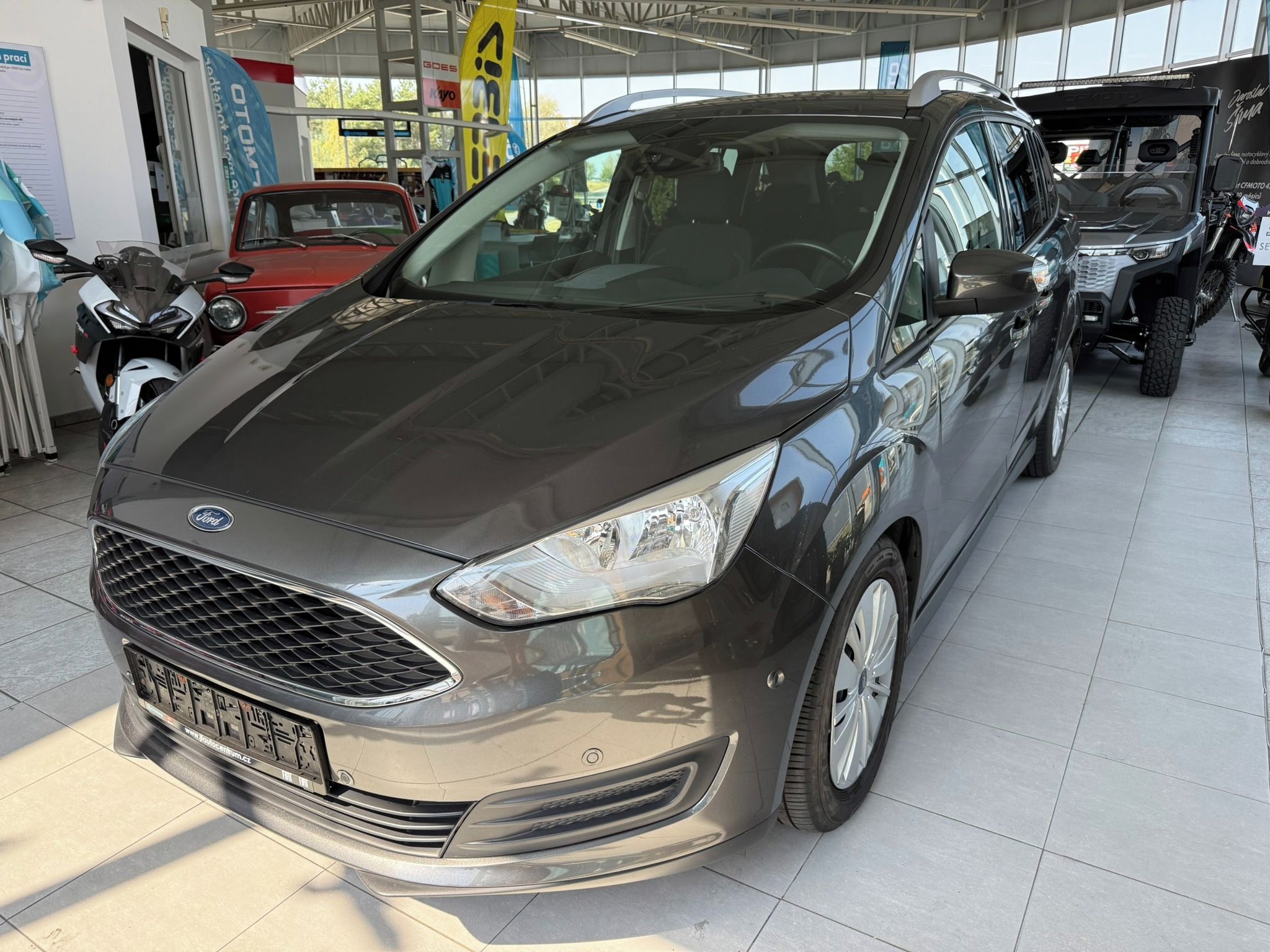 Ford Grand C-MAX, 1.0 EcoBoost 74 kW 1. majitel - fotka 3