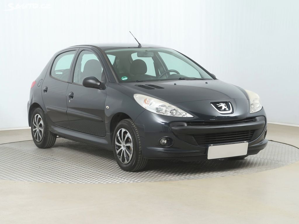Peugeot 206, 1.1 i, Tažné, Klima, zamluveno