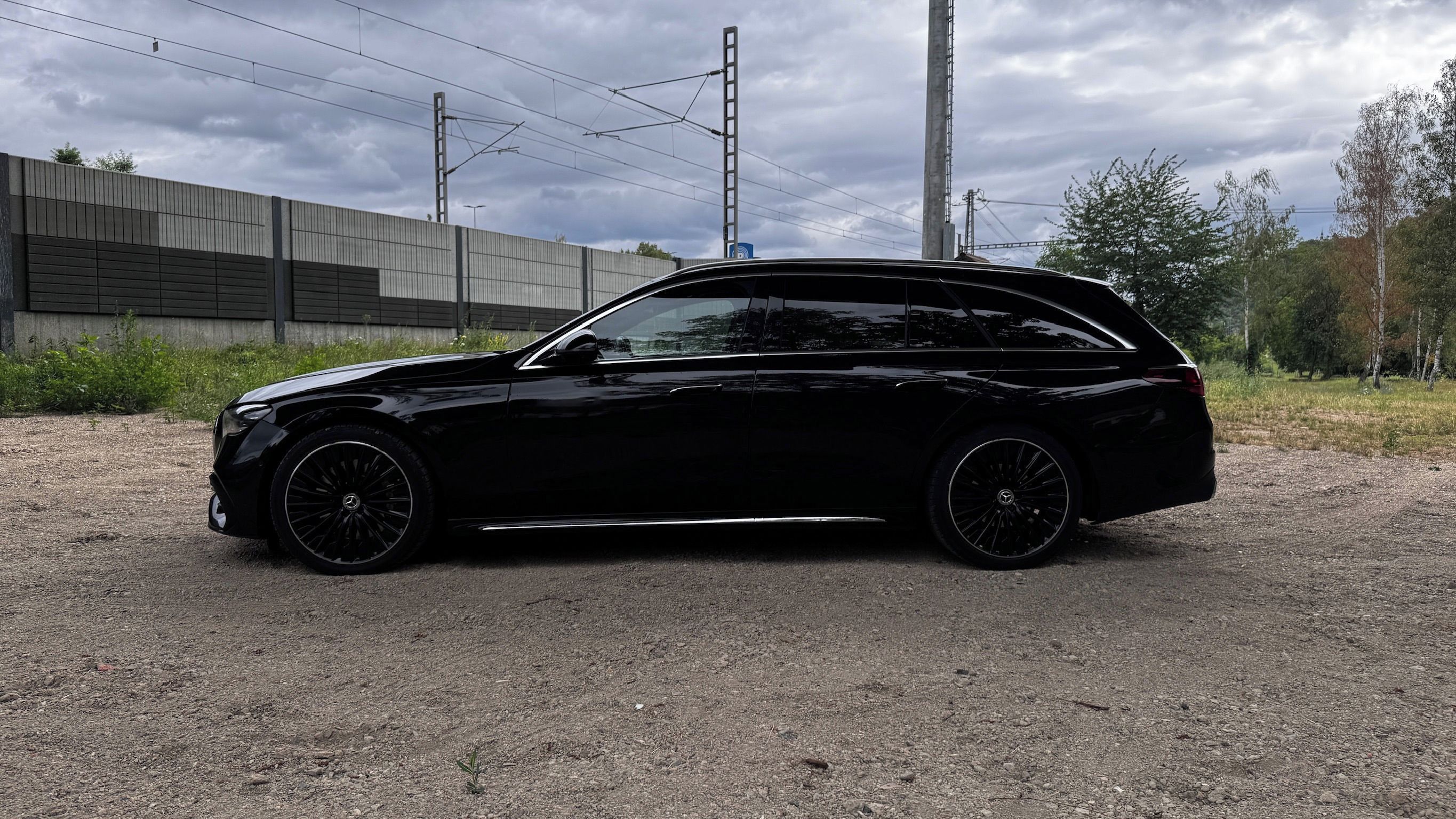 Mercedes-Benz Třídy E, E220d, AMG, záruka, panorama - fotka 4