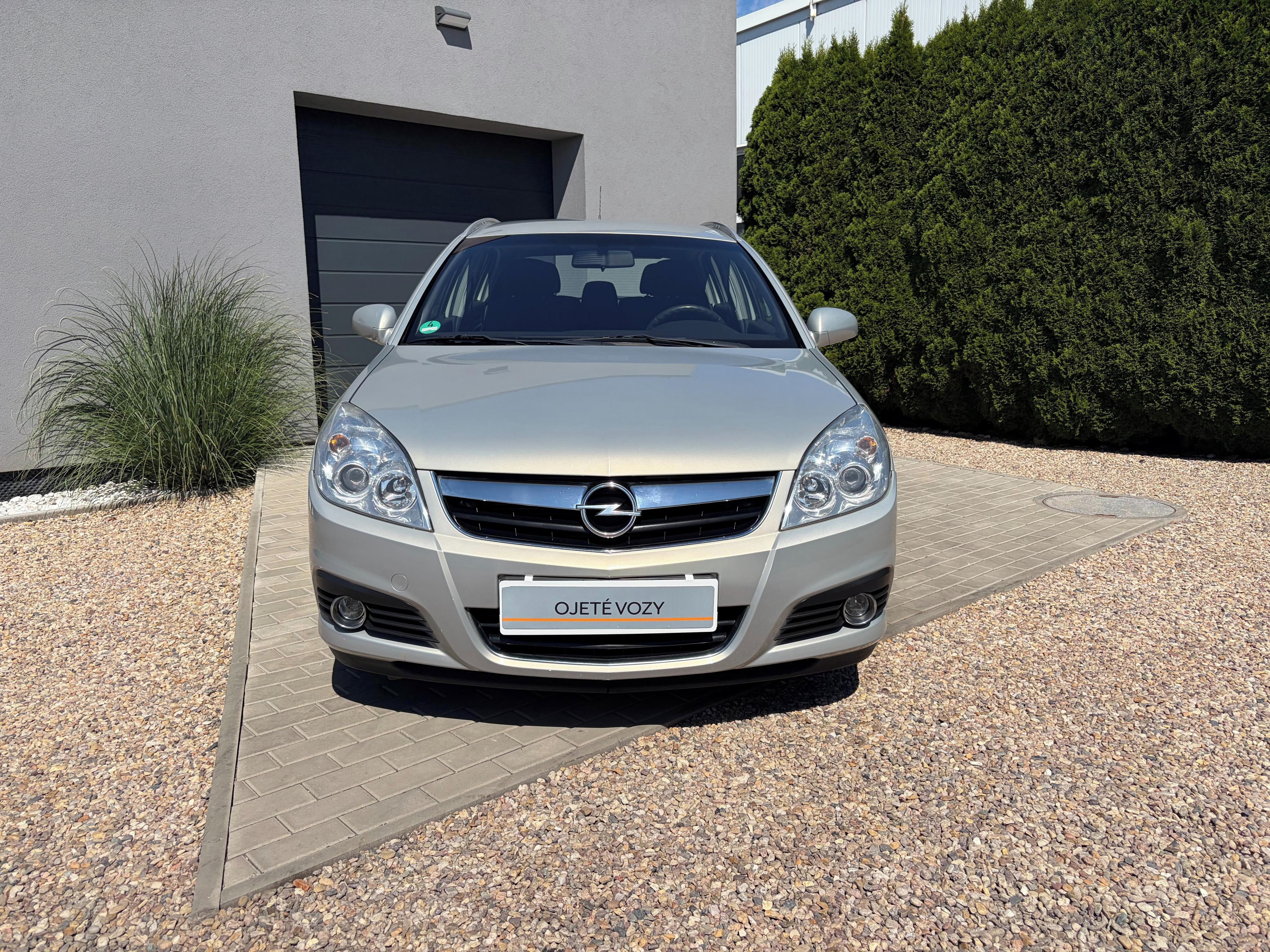 Opel Signum, 2.2i 114KW, Po 1. Majiteli - fotka 2
