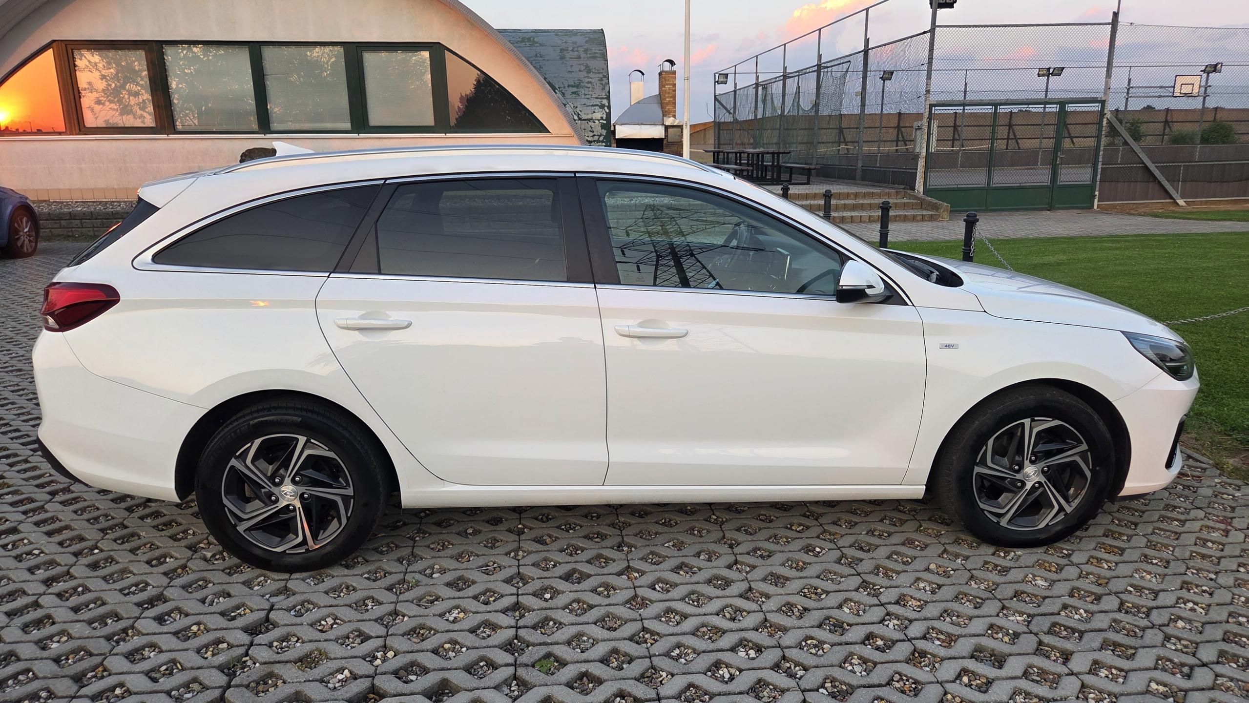 Hyundai i30, 1.5T-GDI, 118 kW, Smart,CZ,DPH - fotka 4
