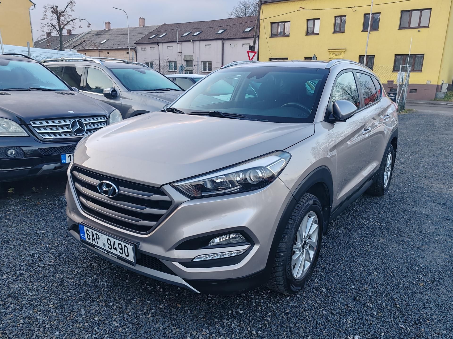 Hyundai Tucson, 1.7 CRDi 1. májitel - fotka 2