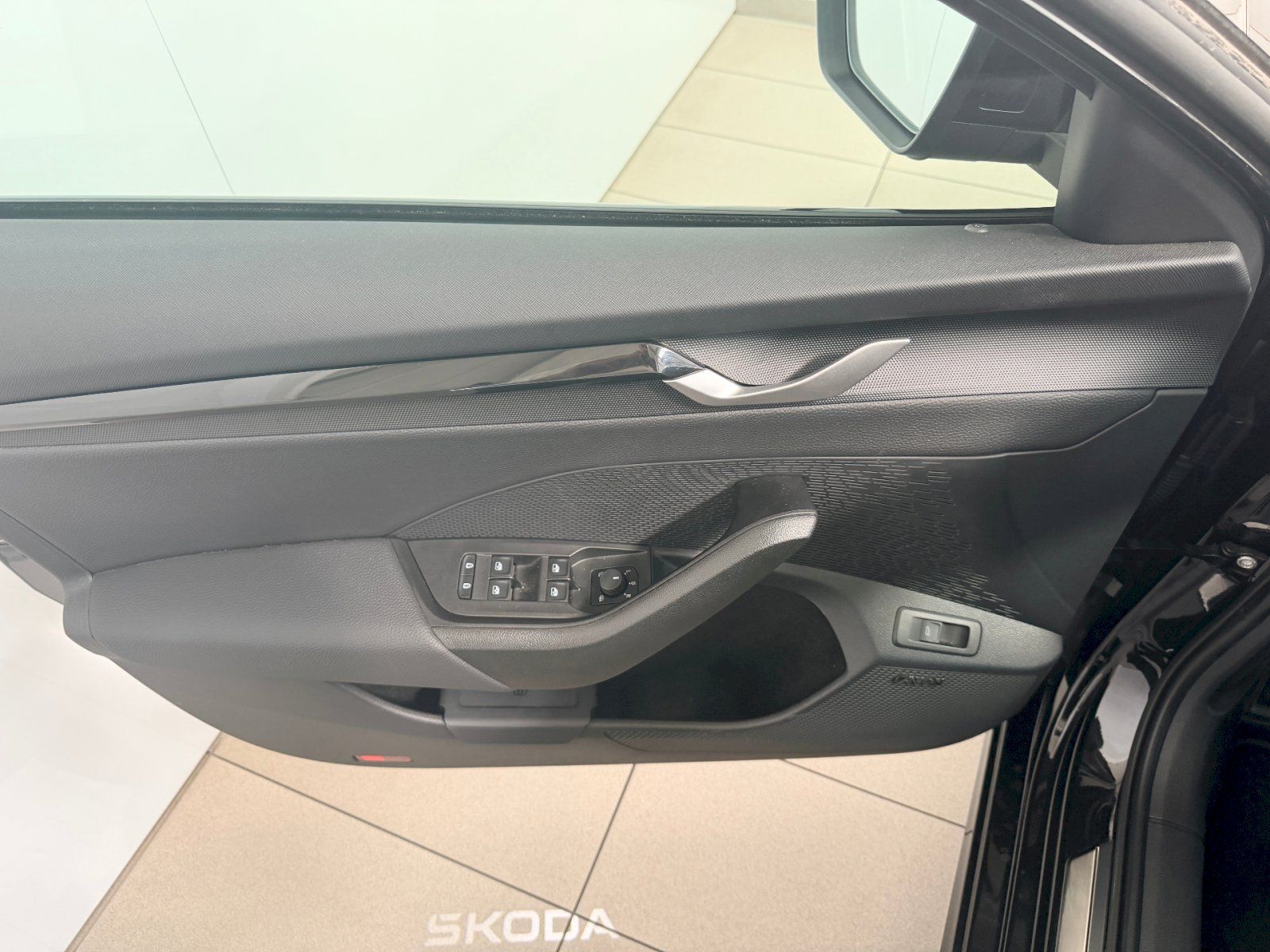Škoda Octavia, 2.0 TSI 195 kW A7F RS - fotka 6