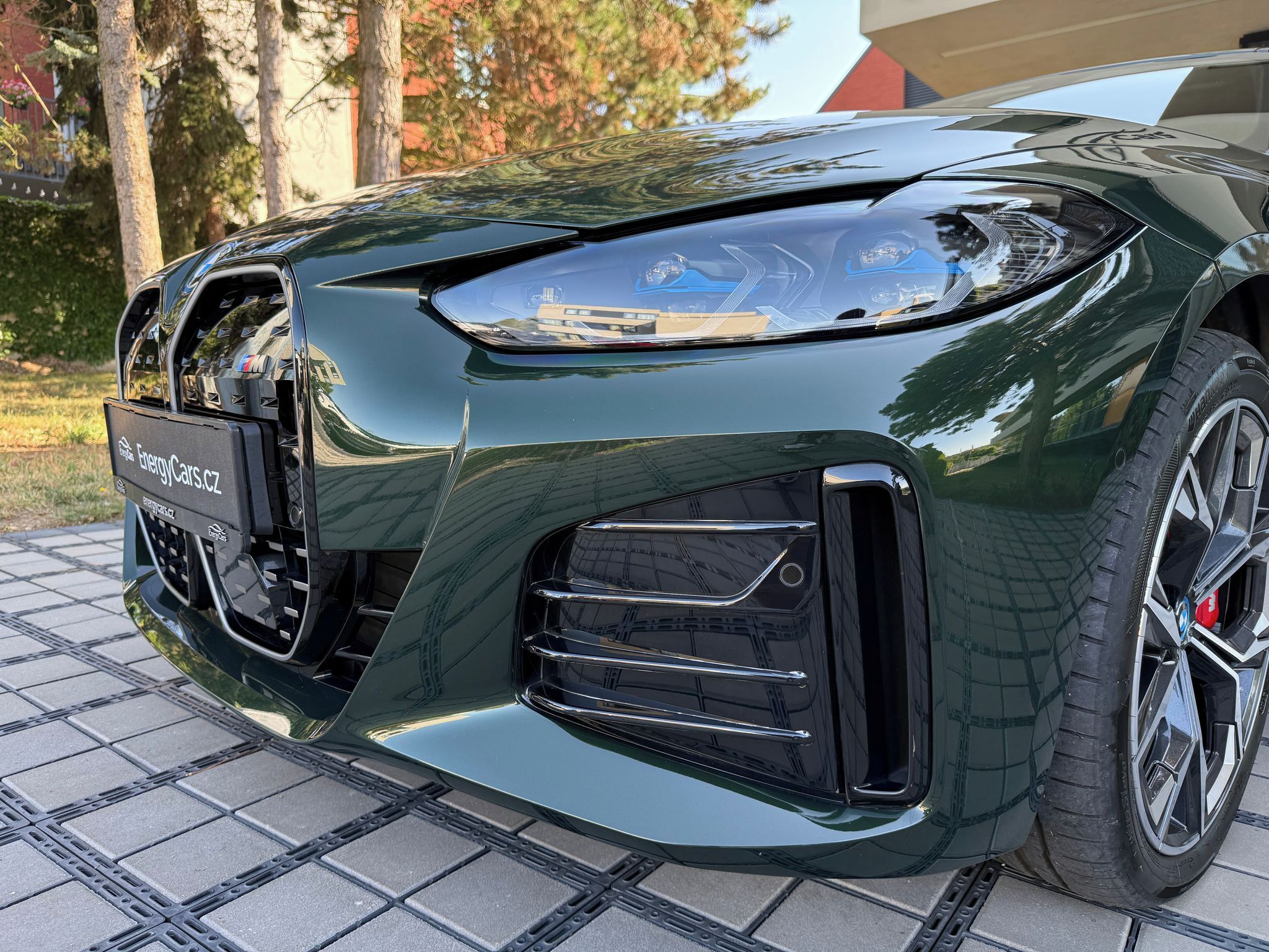 BMW i4, M50 HUD / H&K / Laser Light - fotka 5