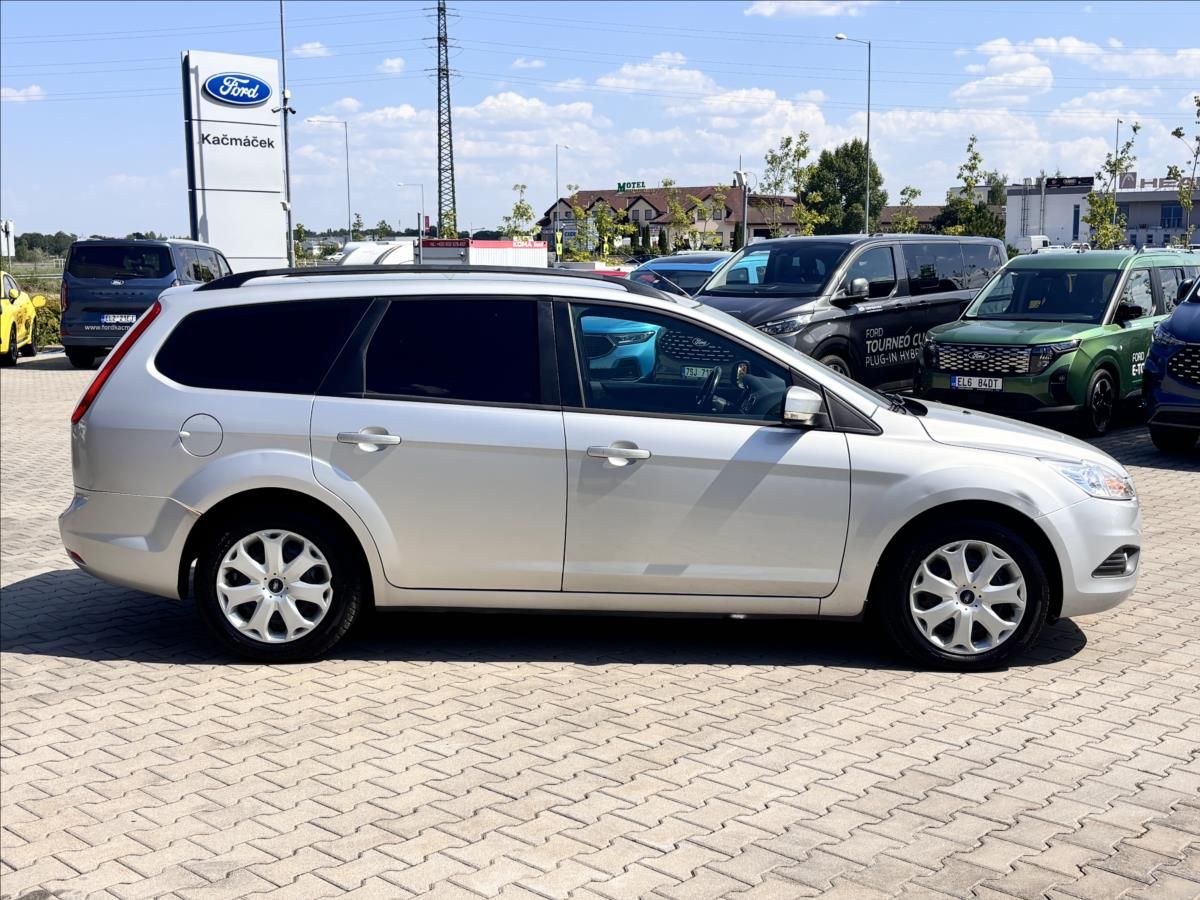Ford Focus, 1,8 TDCi 85kW Ruční ovládání - fotka 6