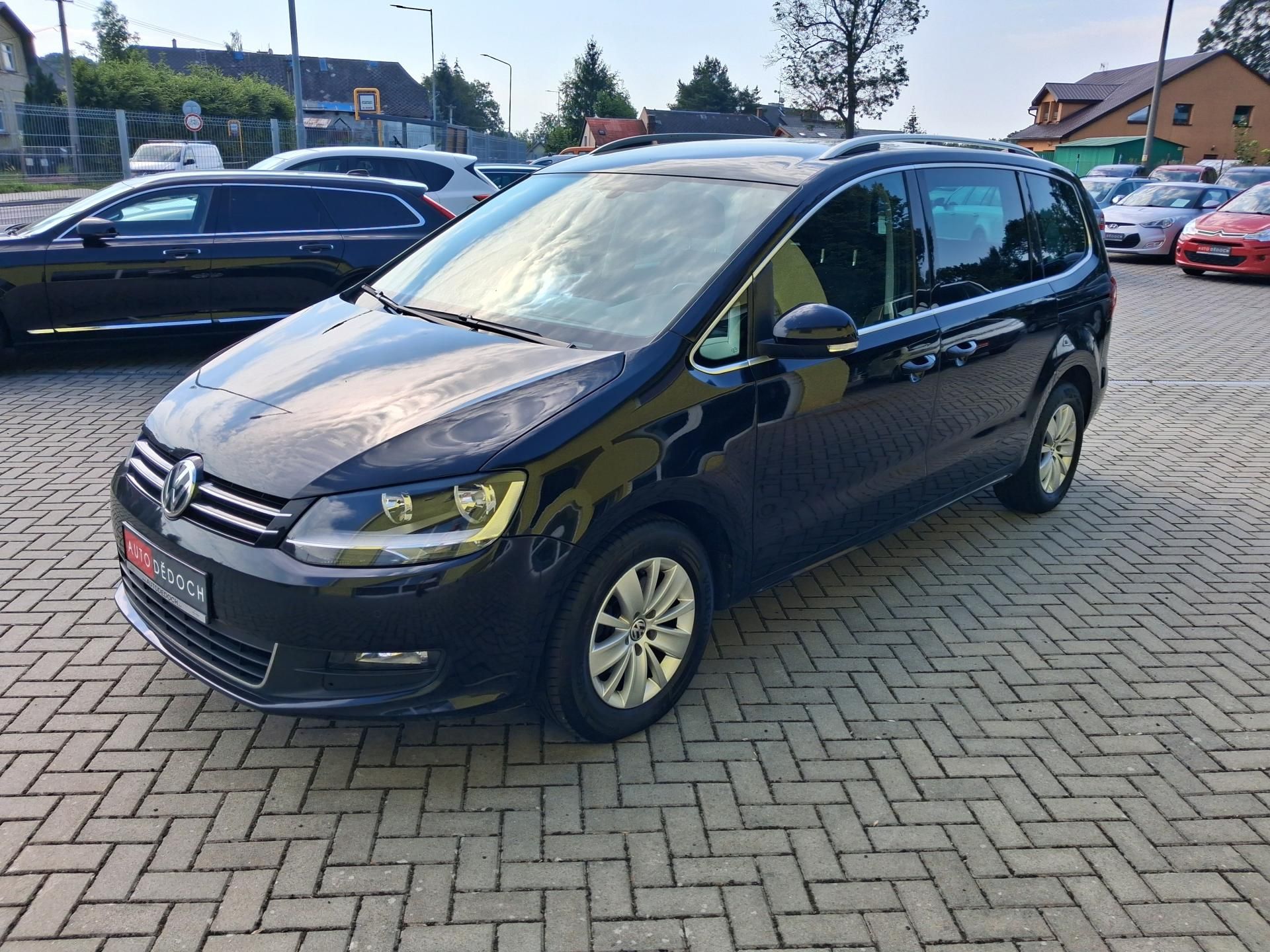 Volkswagen Sharan, 2,0TDi NAVI  DSG  BEZ KOROZE ! - fotka 3