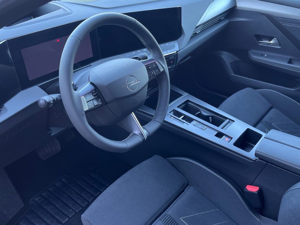 Opel Astra, HB ULTIMATE HYBRID 1.2T (145k) - fotka 6