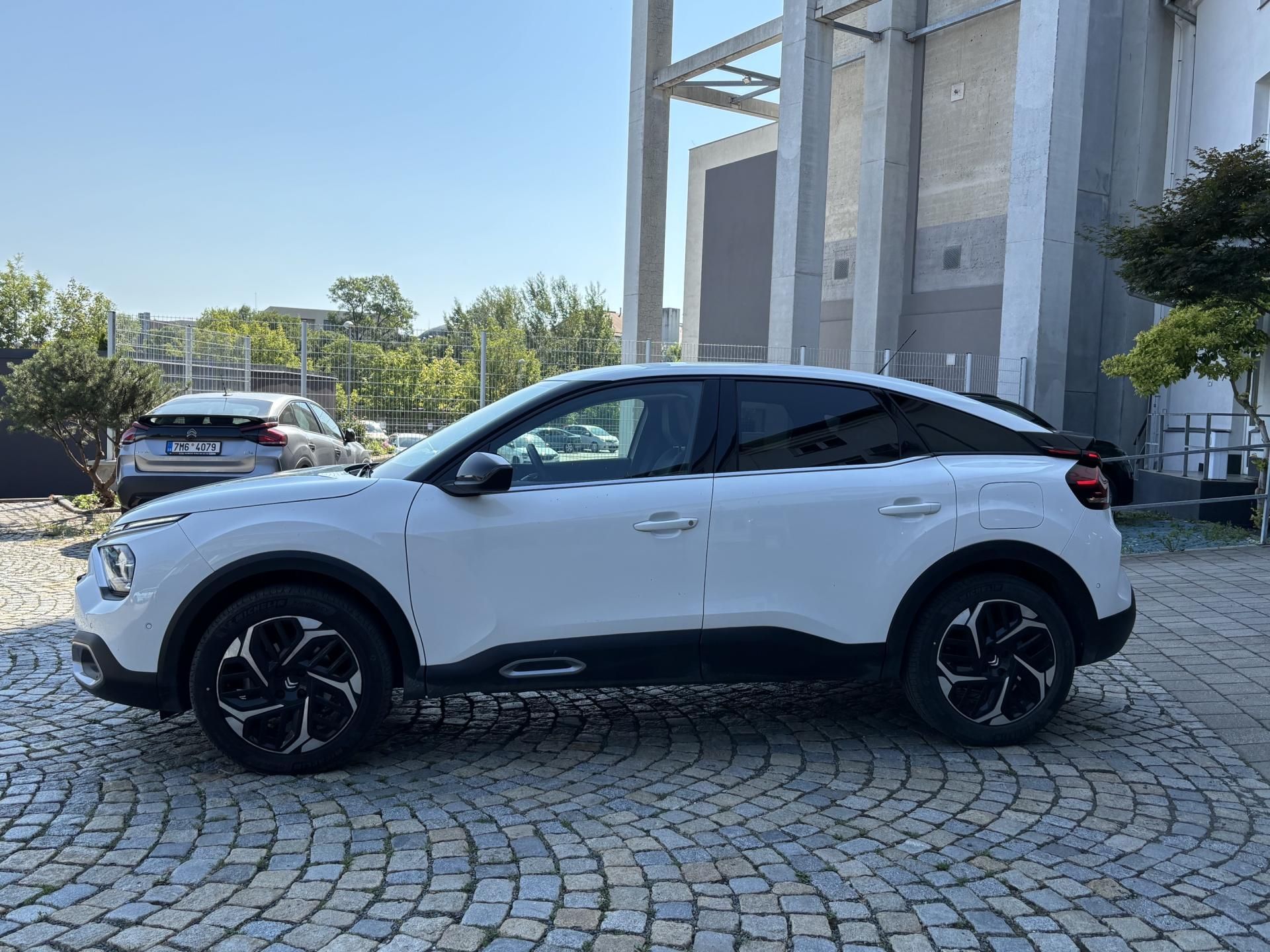 Citroën C4, 1,2 PureTech 130k EAT8 SHINE - fotka 2
