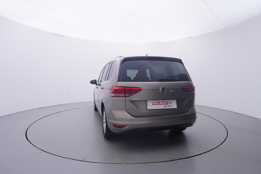 Volkswagen Touran, Highline 1.5 TSI 110 kW - fotka 4
