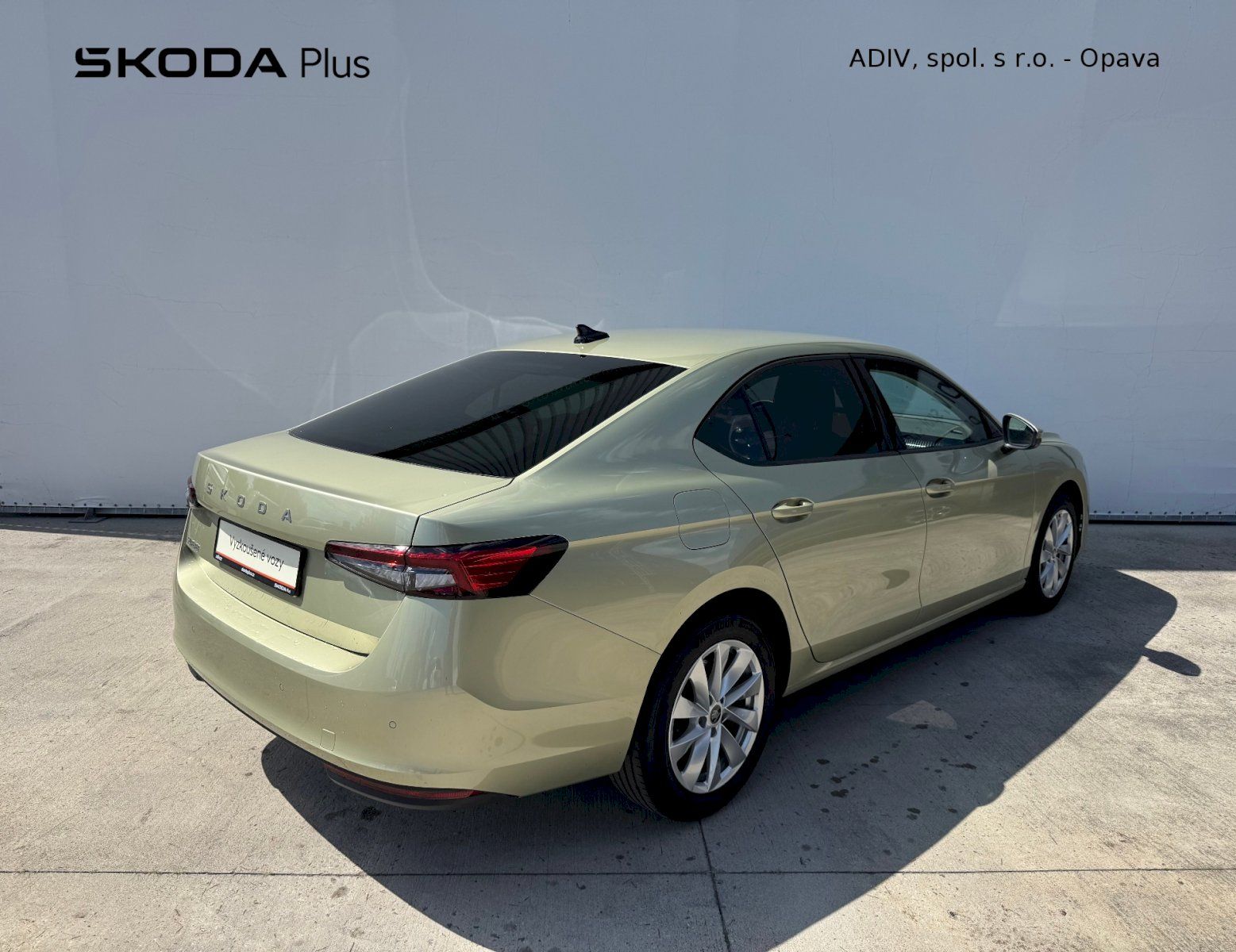 Škoda Superb, DSG 2.0 TDI 110 kW Selection - fotka 2