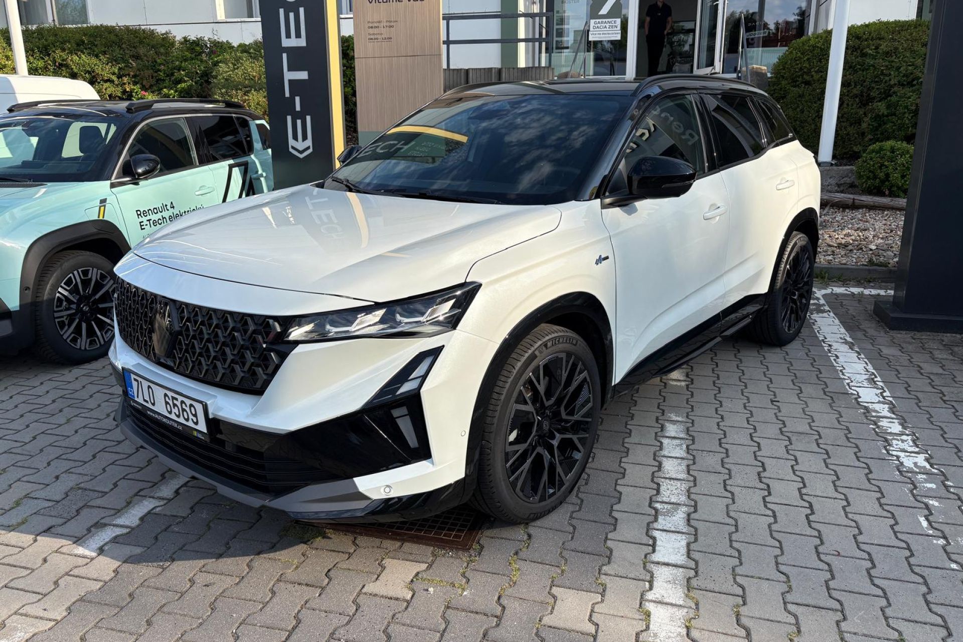 Renault Austral, Esprit Alpine 200k E-TECH - fotka 2