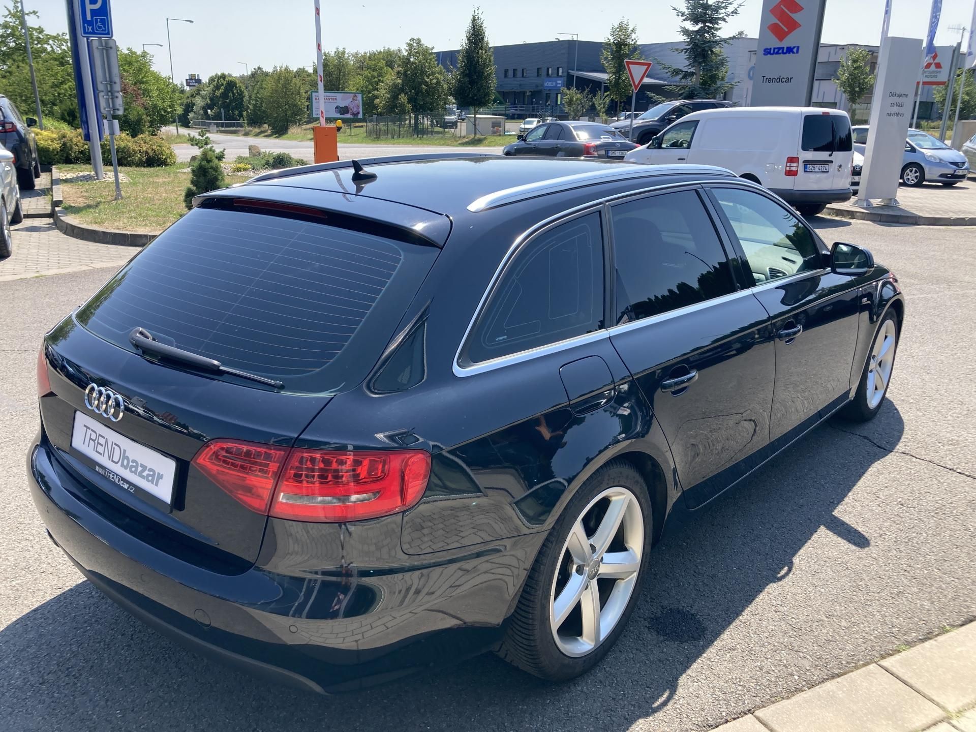 Audi A4 Avant, S-line 3,0TDi V6 176kW - fotka 5