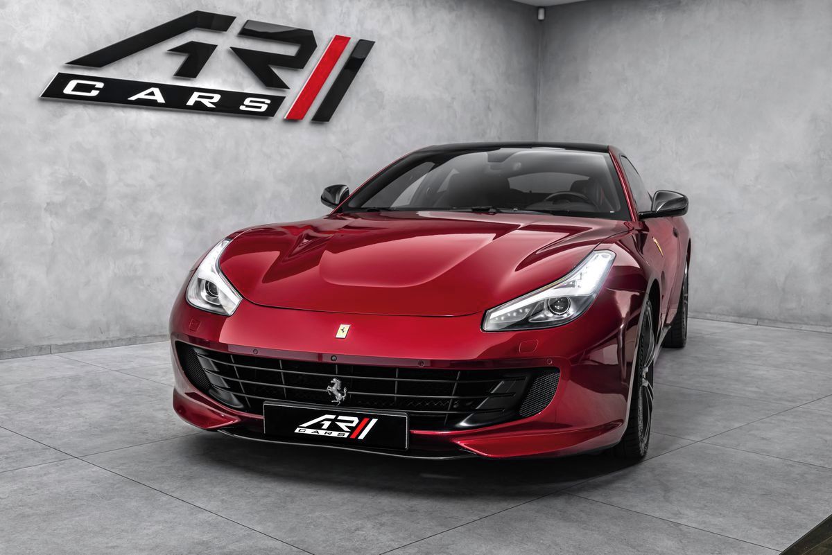 Ferrari GTC4 Lusso - fotka 3