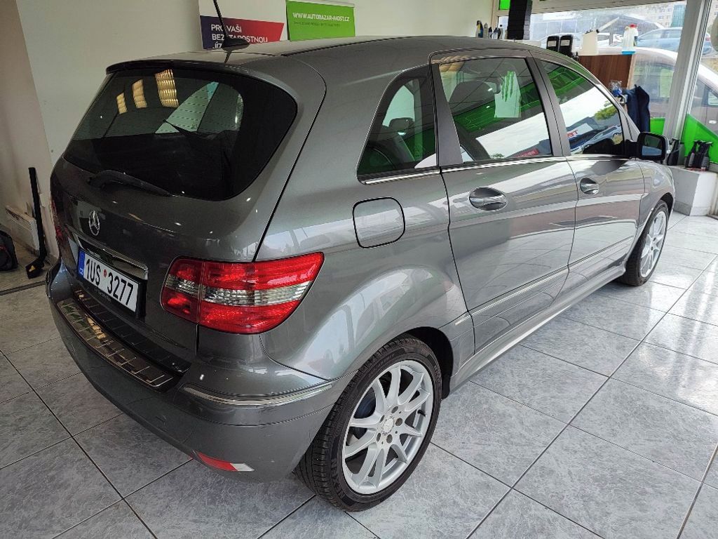 Mercedes-Benz Třídy B, 1.5i 70KW - fotka 4