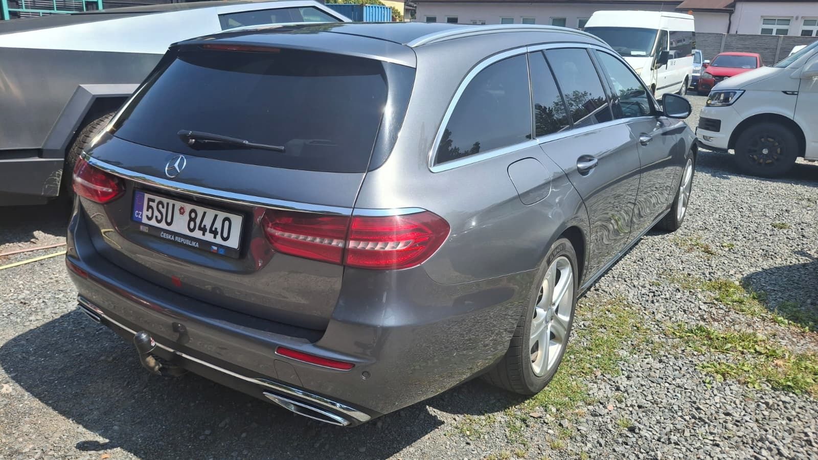 Mercedes-Benz Třídy E, 220d --NOVÉ ROZVODY - fotka 5