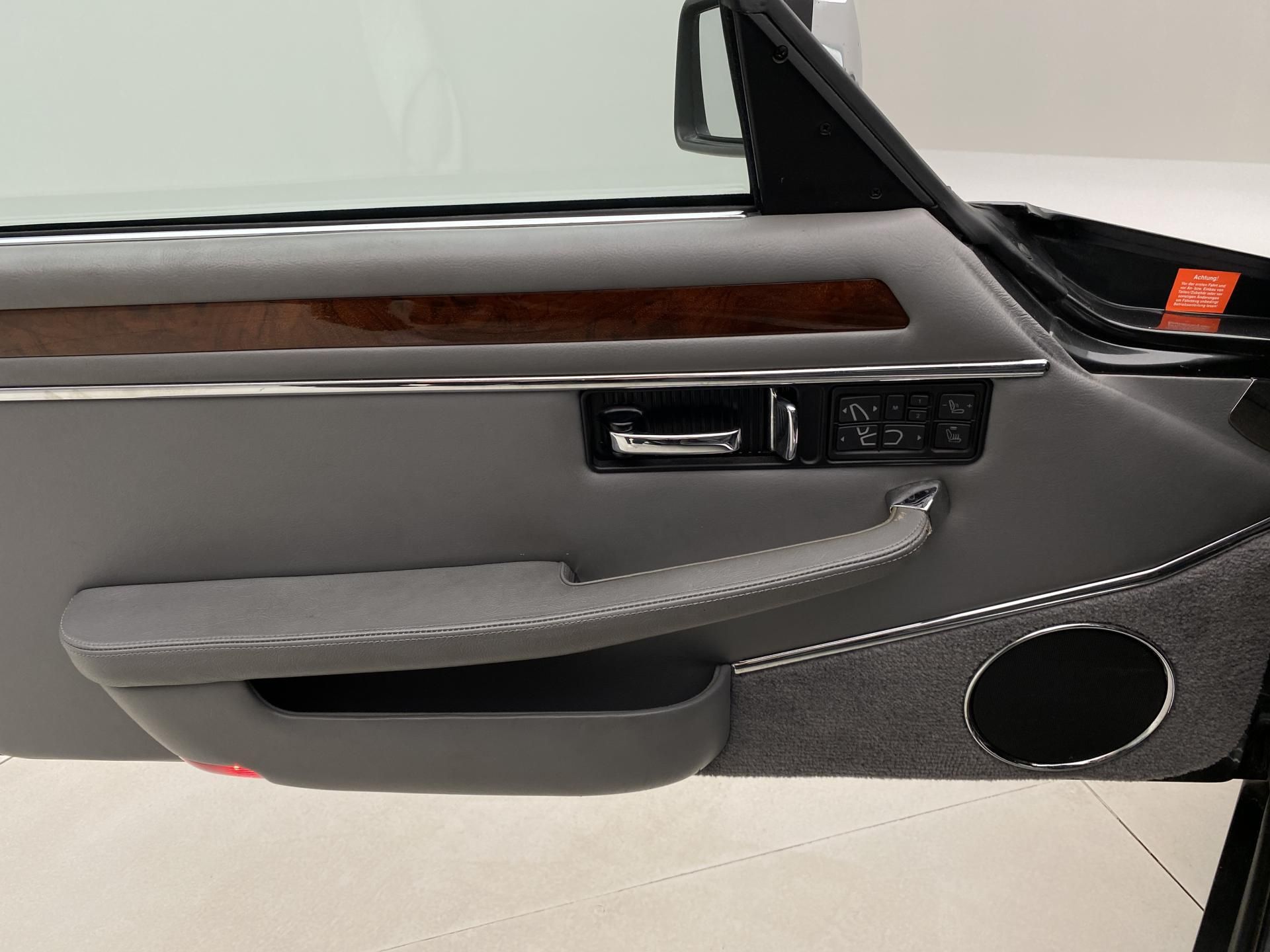 Jaguar XJS, CONVERTIBLE 4.0 R6 AUT 1.maj - fotka 6