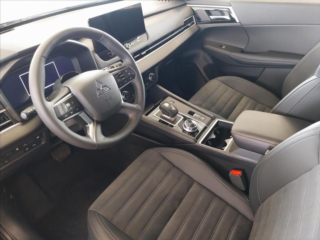 Mitsubishi Outlander, 2.4 PHEV_  INTENSE - fotka 4