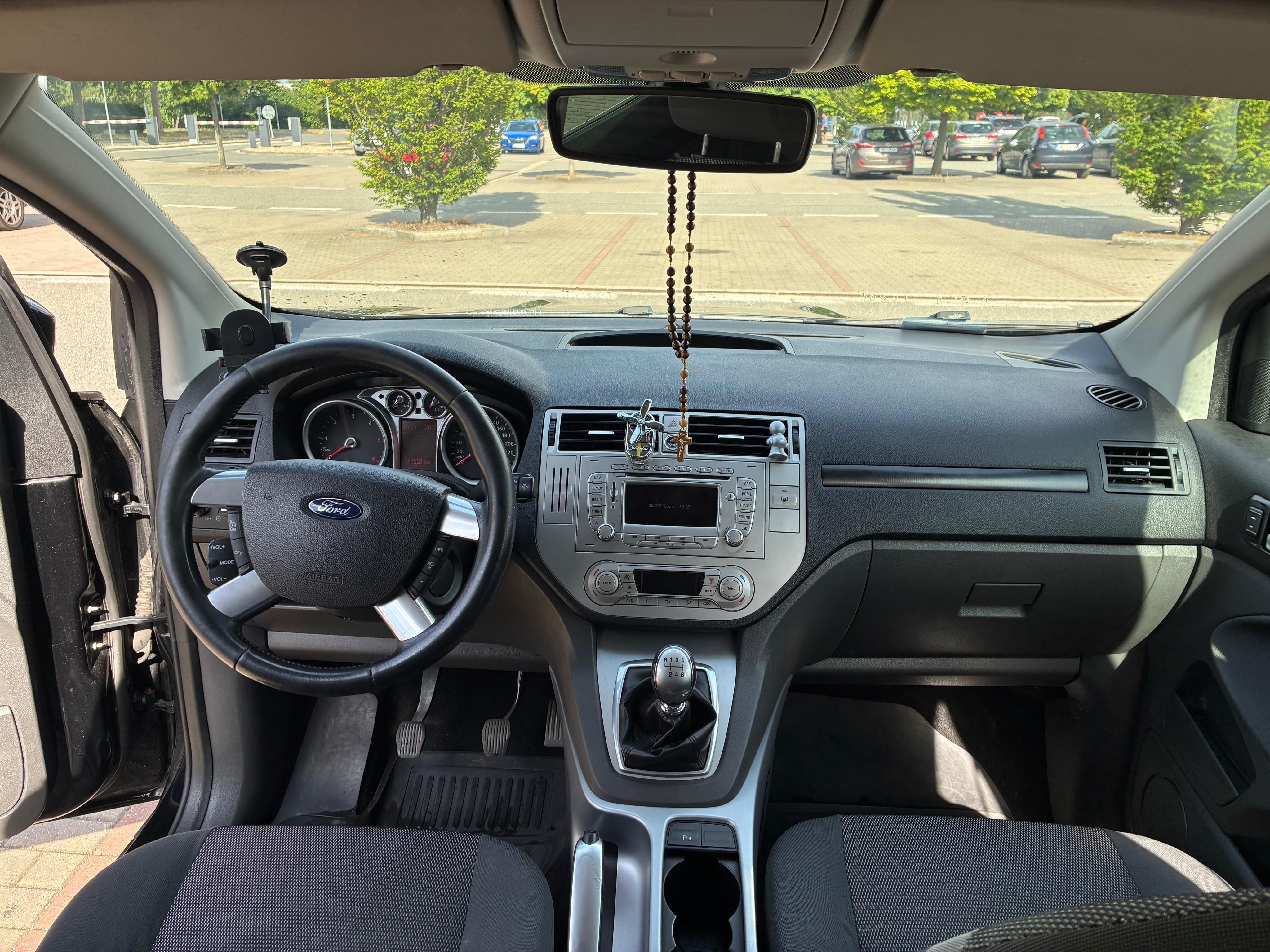 Ford Kuga, 2.0 tdci - fotka 2