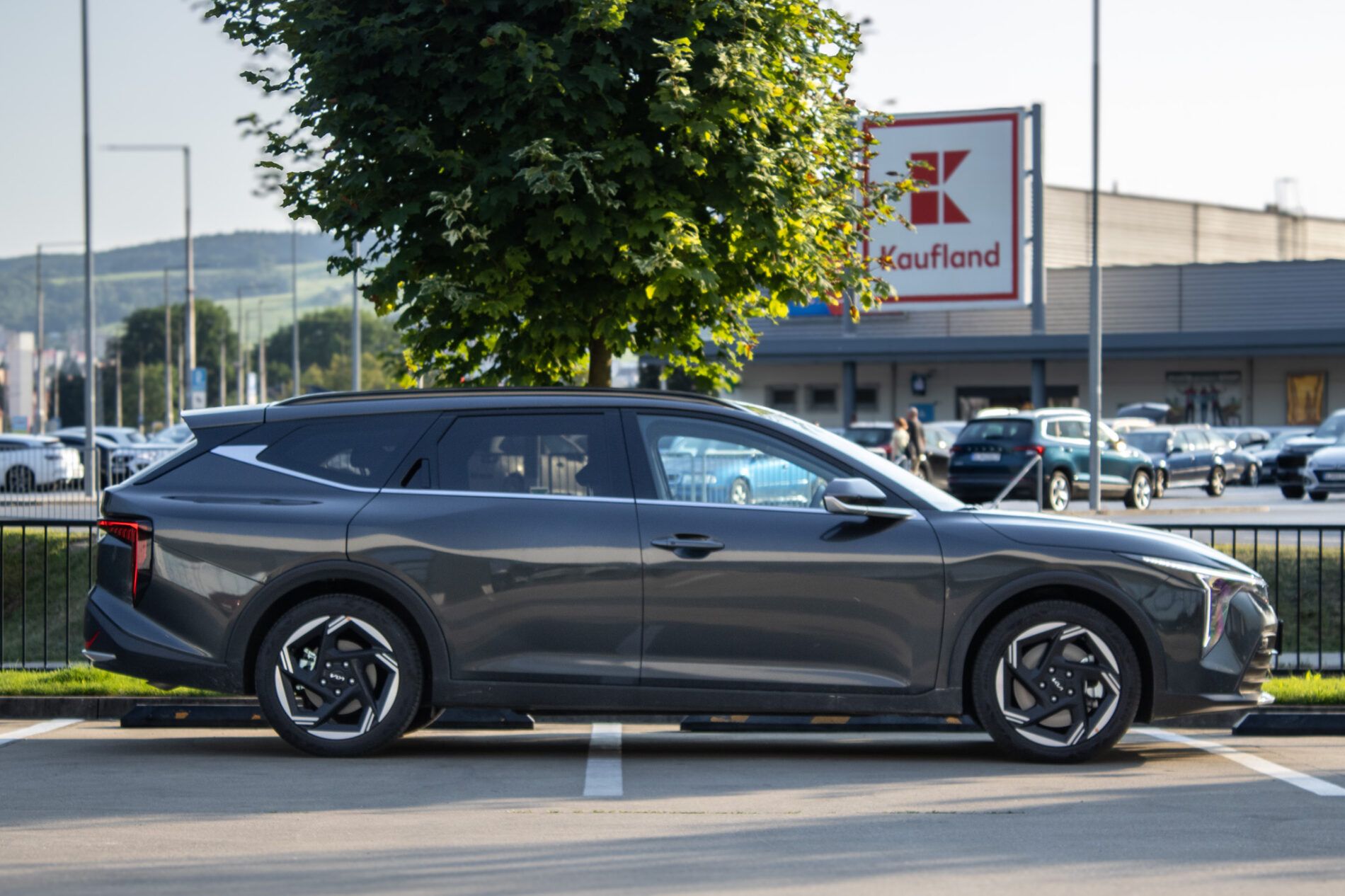 Kia K4 - fotka 4