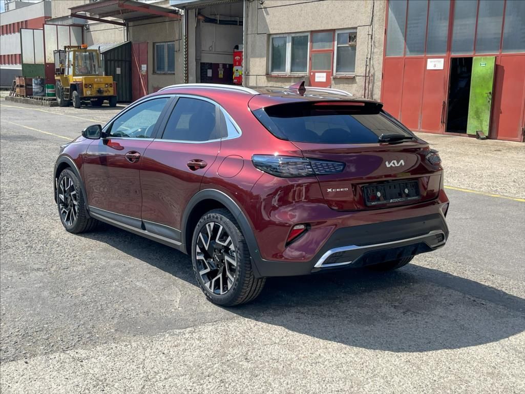Kia XCee´d, 1,6 T-GDI 7DCT STEEL EDITION - fotka 6