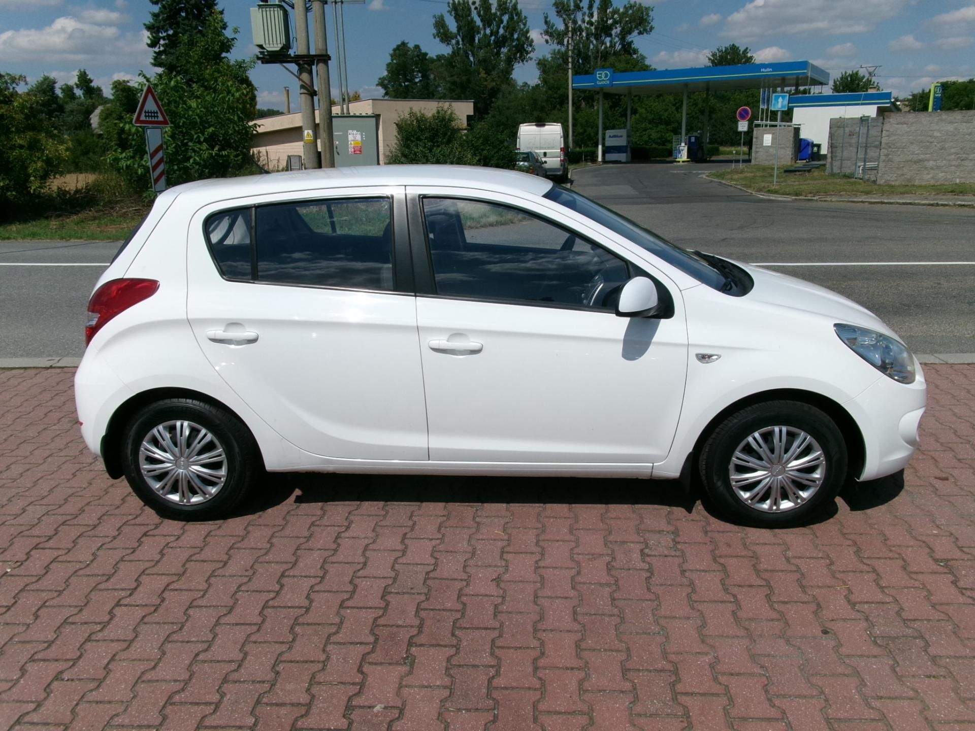 Hyundai i20, 1,2i KLIMA ČR ISOFIX - fotka 5