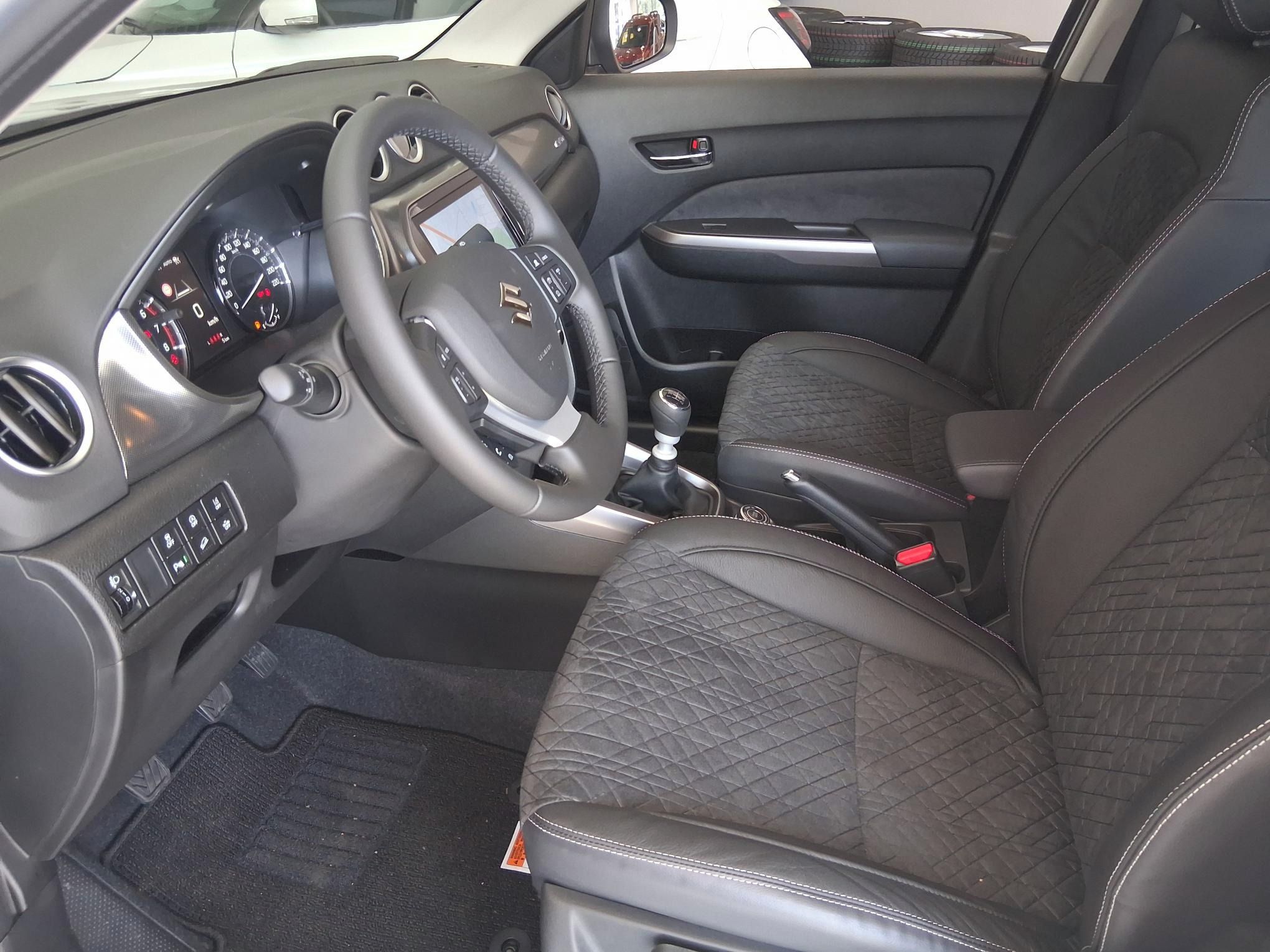 Suzuki Vitara, 1,4 ELEGANCE 4x4 - fotka 5