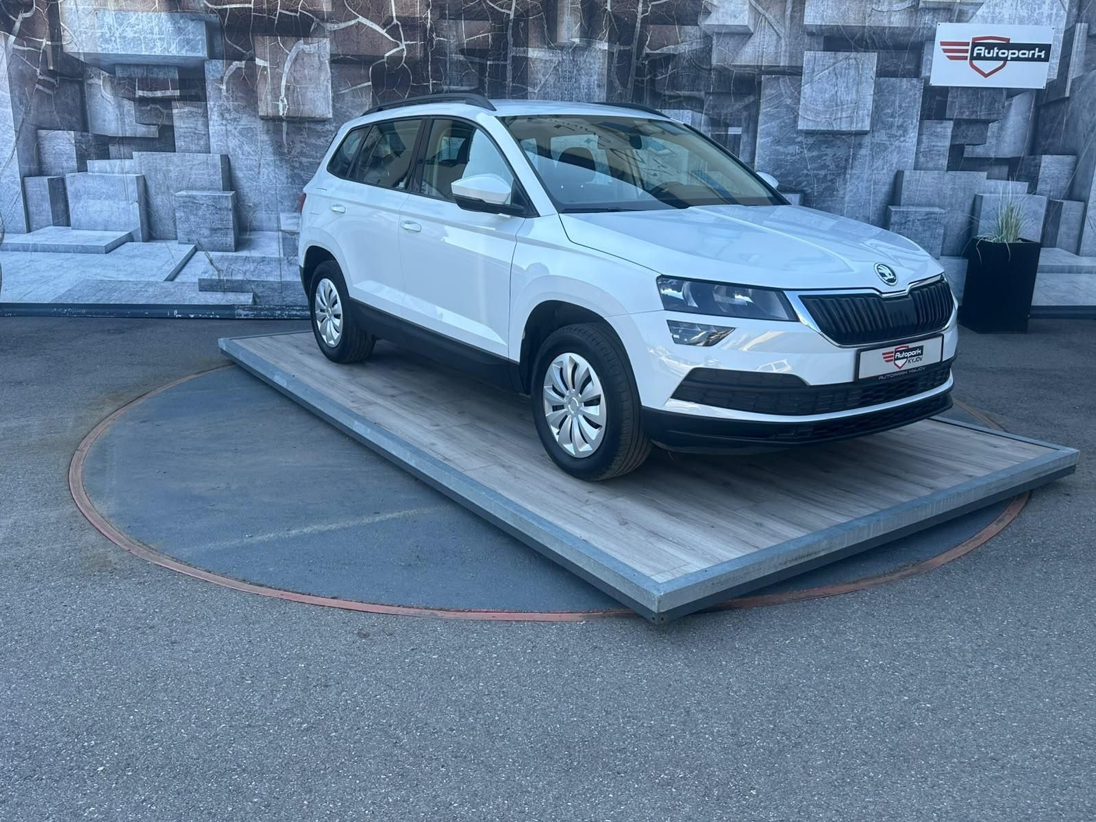 Škoda Karoq, 1.6TDi,85KW,TEMP.,VYHŘ.SEDADLA