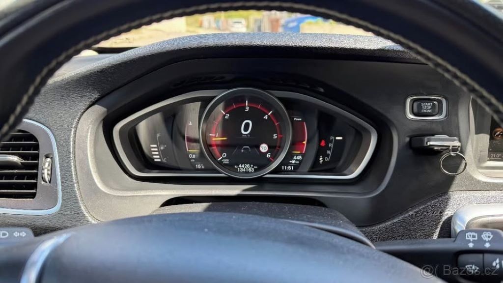 Volvo V40, Volvo V40 D2 R-Design, 2.0 - fotka 3