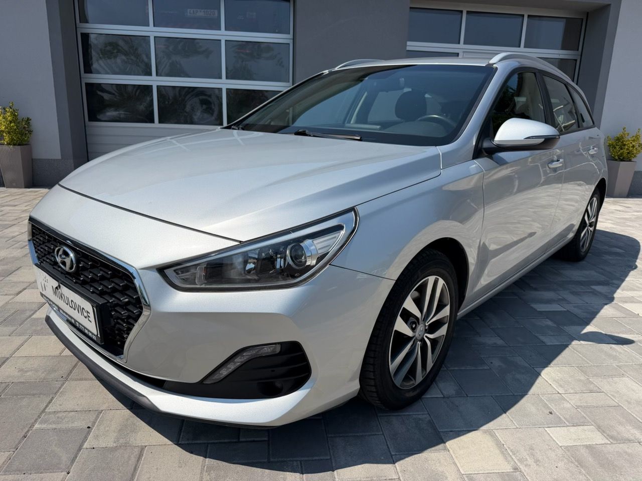 Hyundai i30, 1.0 T-Gdi 120 Komfort ČR - fotka 2