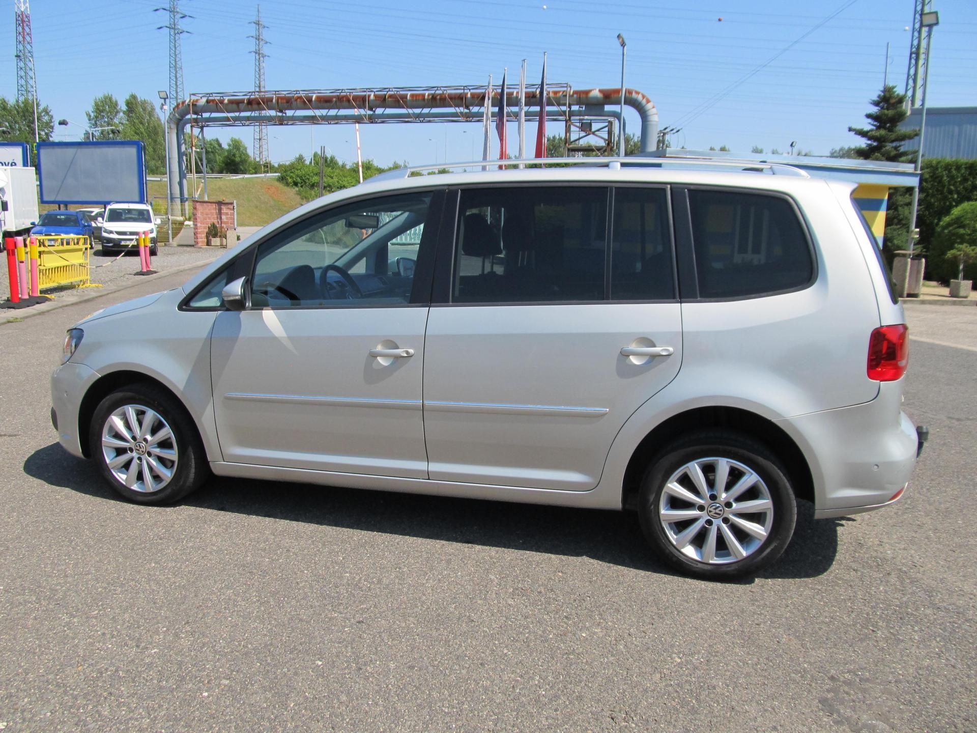 Volkswagen Touran, 2.0TDI 7 míst - fotka 4
