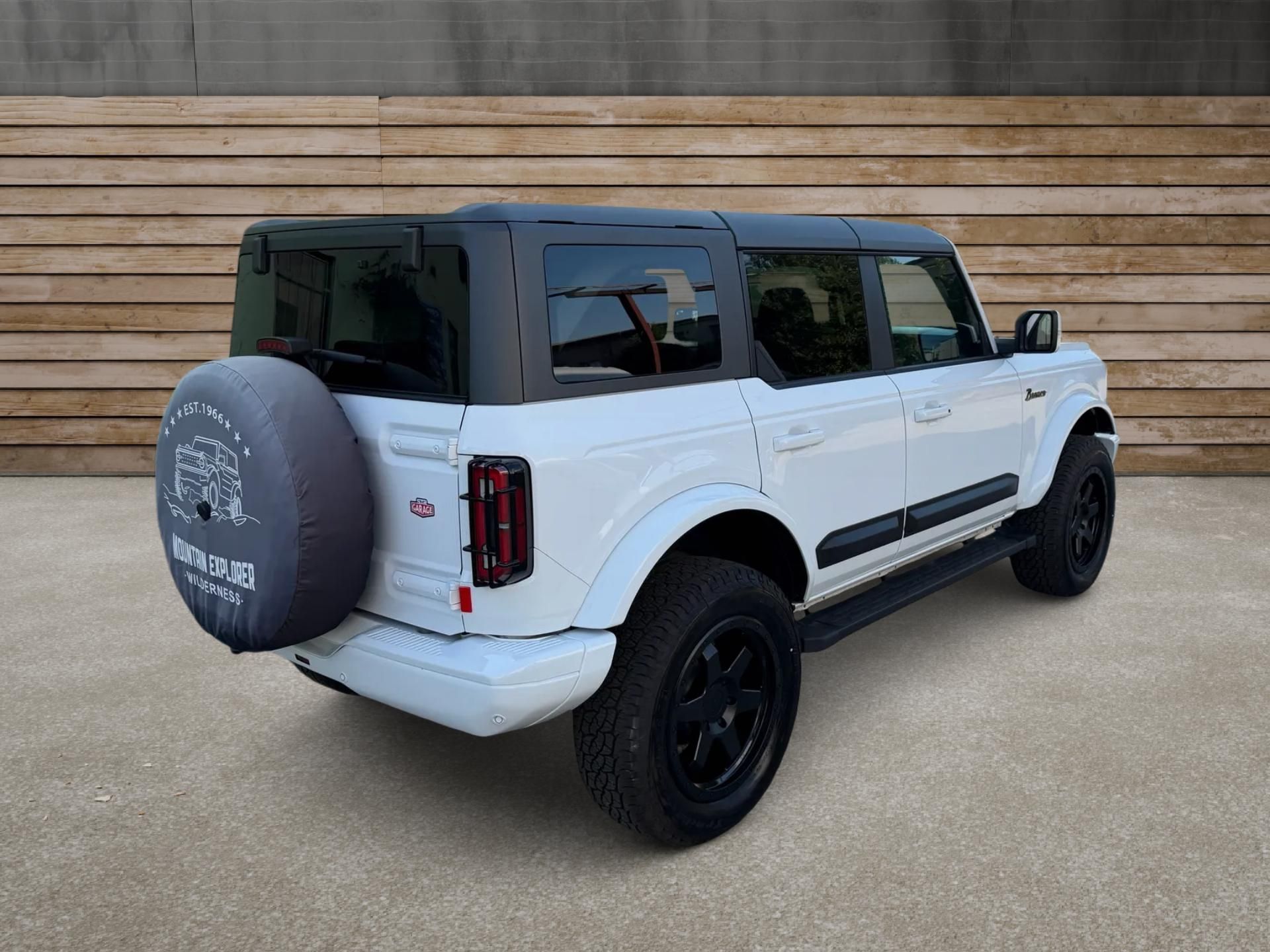 Ford Bronco, WHITE INDIVIDUAL by STR GARAGE - fotka 3