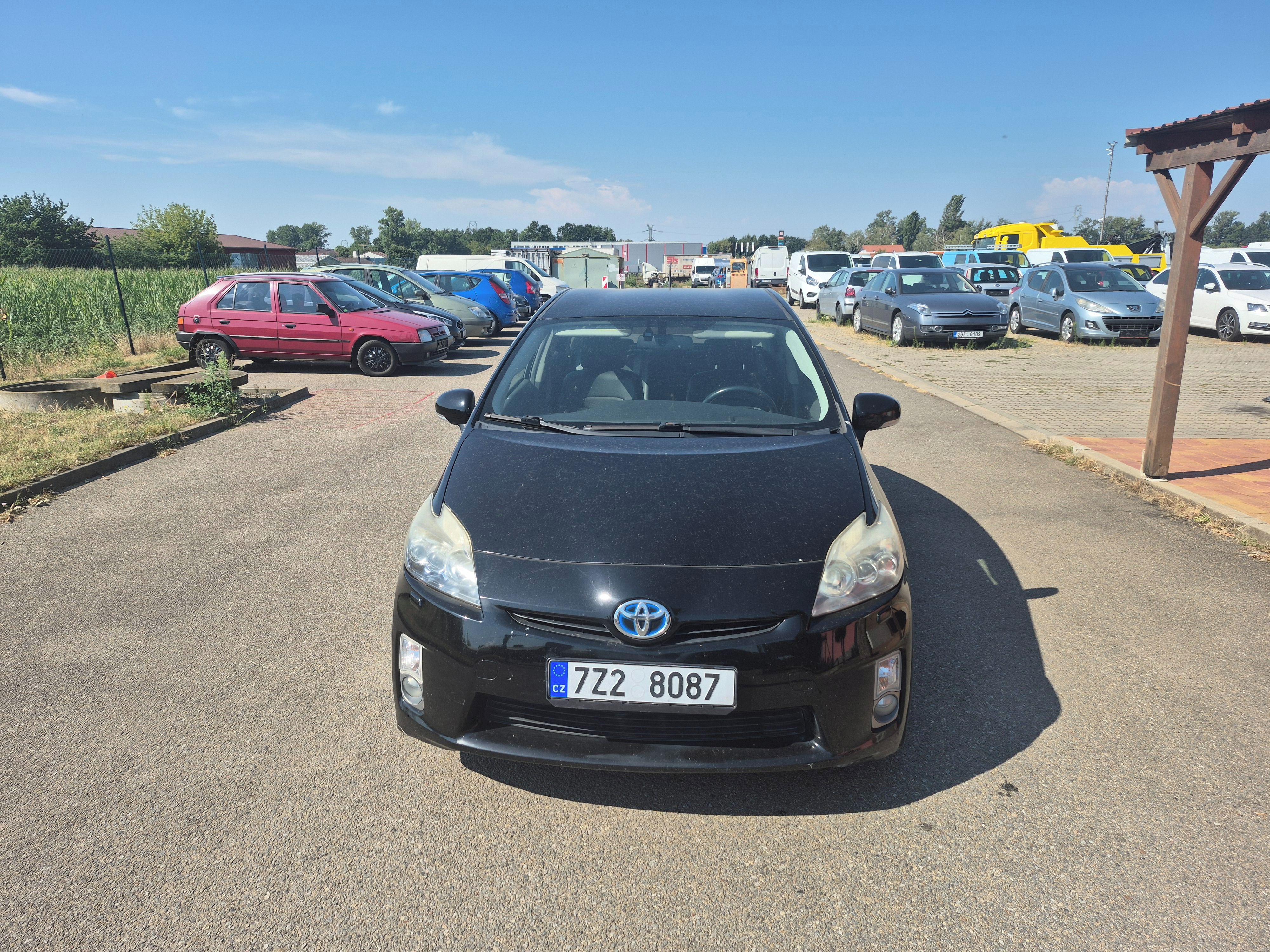 Toyota Prius, 1,8i,73kW, HYBRID, automat - fotka 2