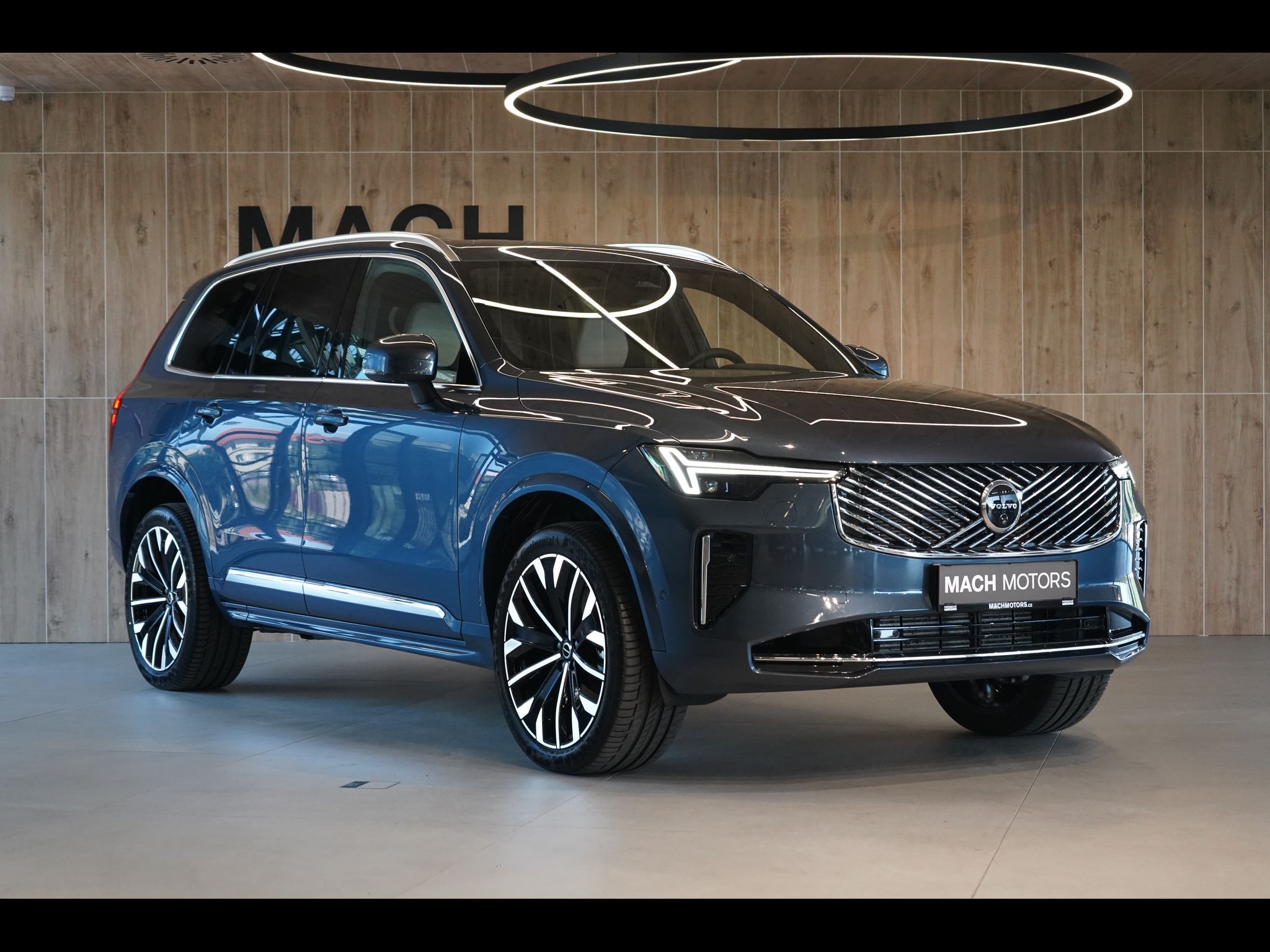 Volvo XC90, T8 PLUS Bright, Ventilace, 360 - fotka 4
