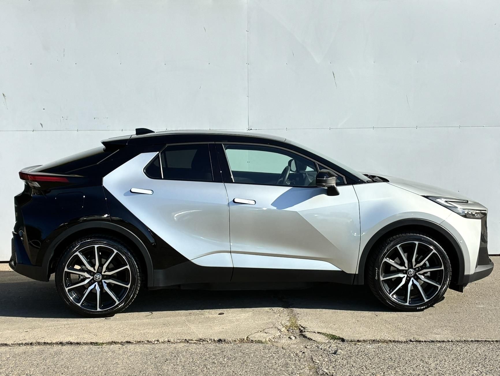 Toyota C-HR, 2.0 PHEV e-CVT GR-Sport Dynami - fotka 3