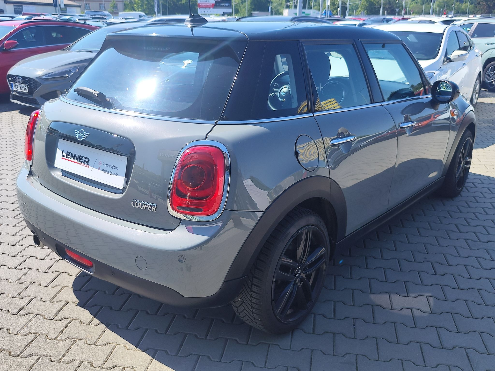 Mini Cooper, 1.5/100kW ČR Servis.kn. - fotka 5