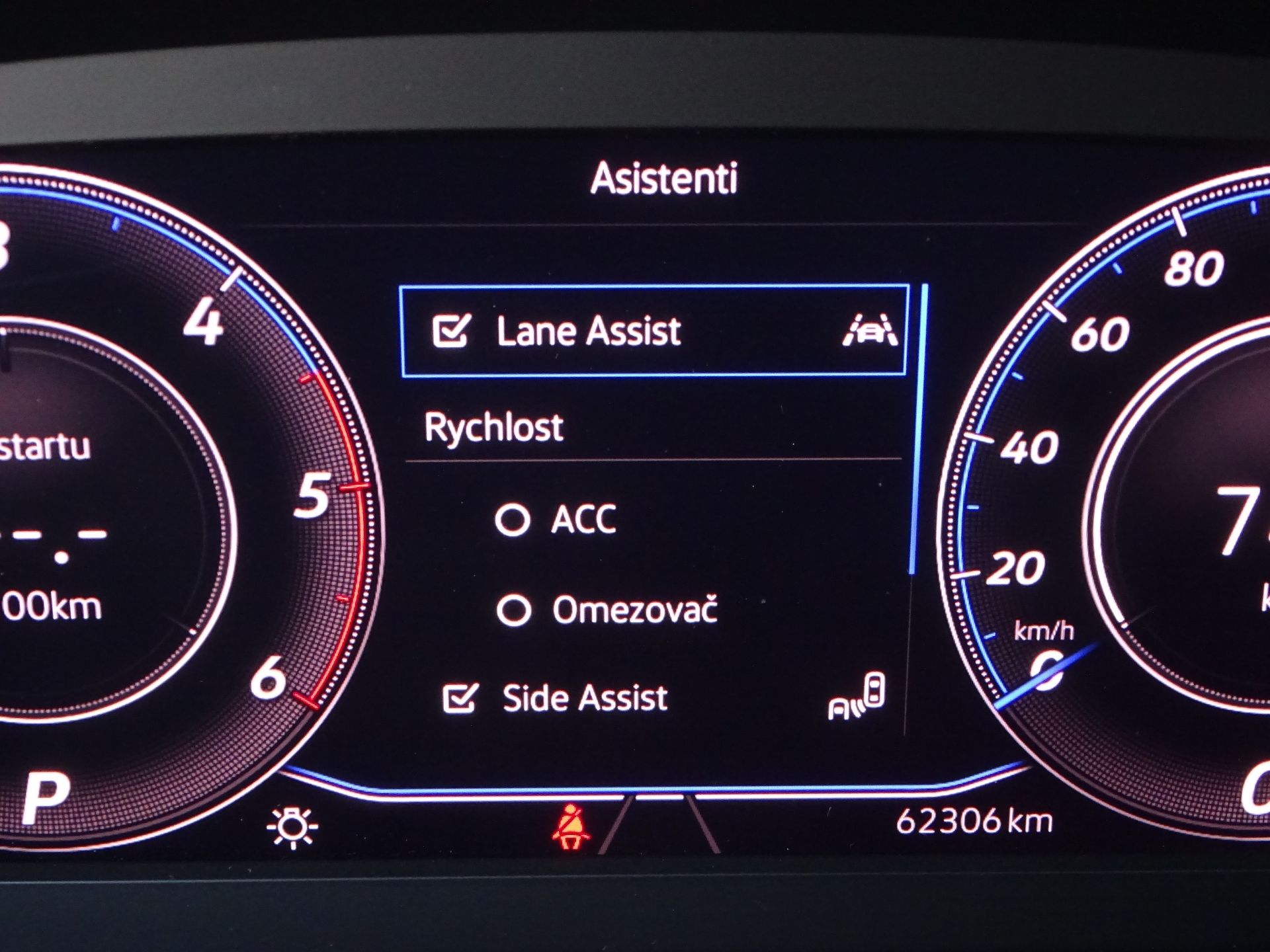 Volkswagen Arteon, 2,0TDi /110kW DSG Elegance - fotka 6