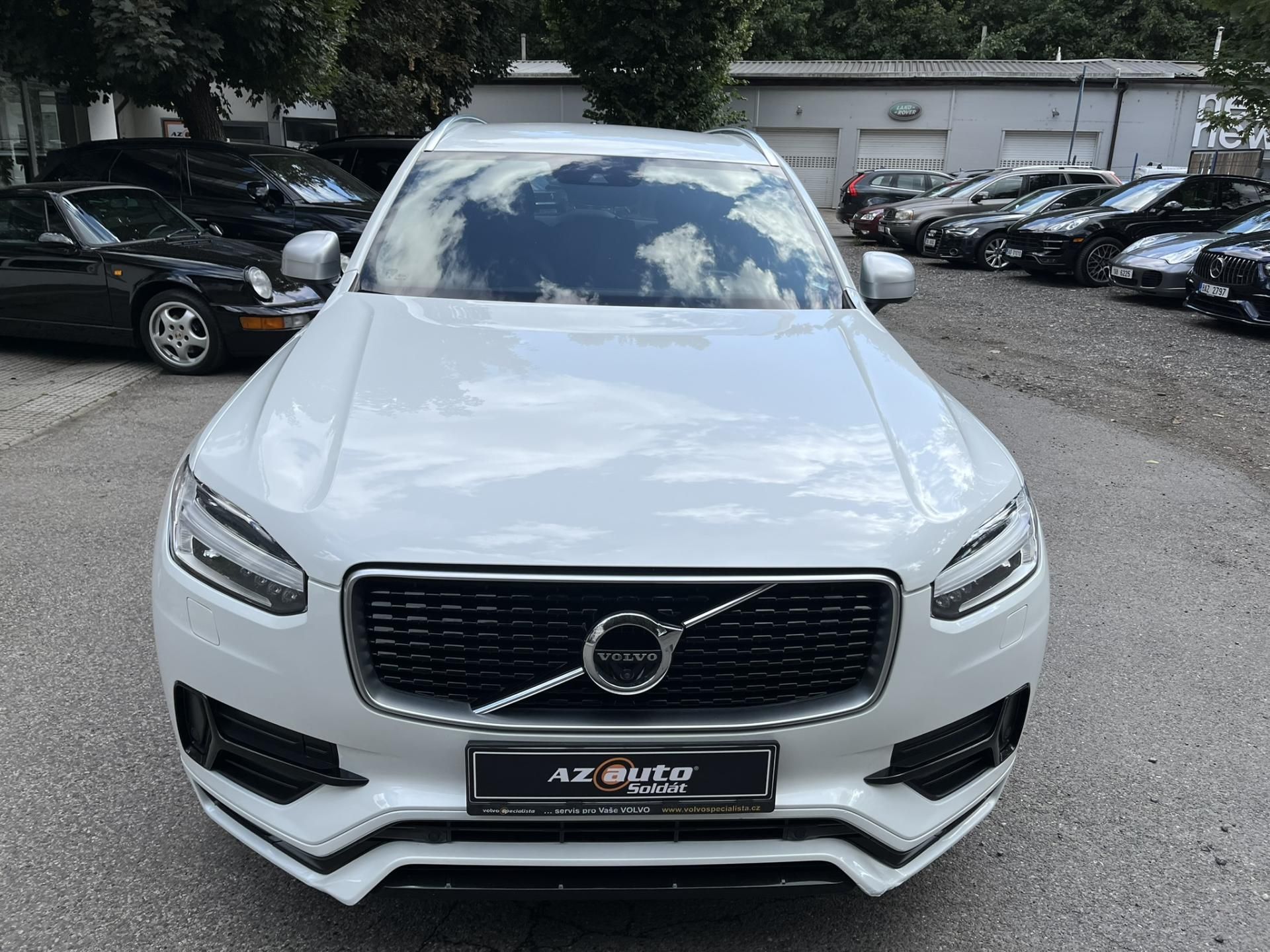 Volvo XC90, D5 AWD R-DESIGN, 7 MÍST - fotka 3