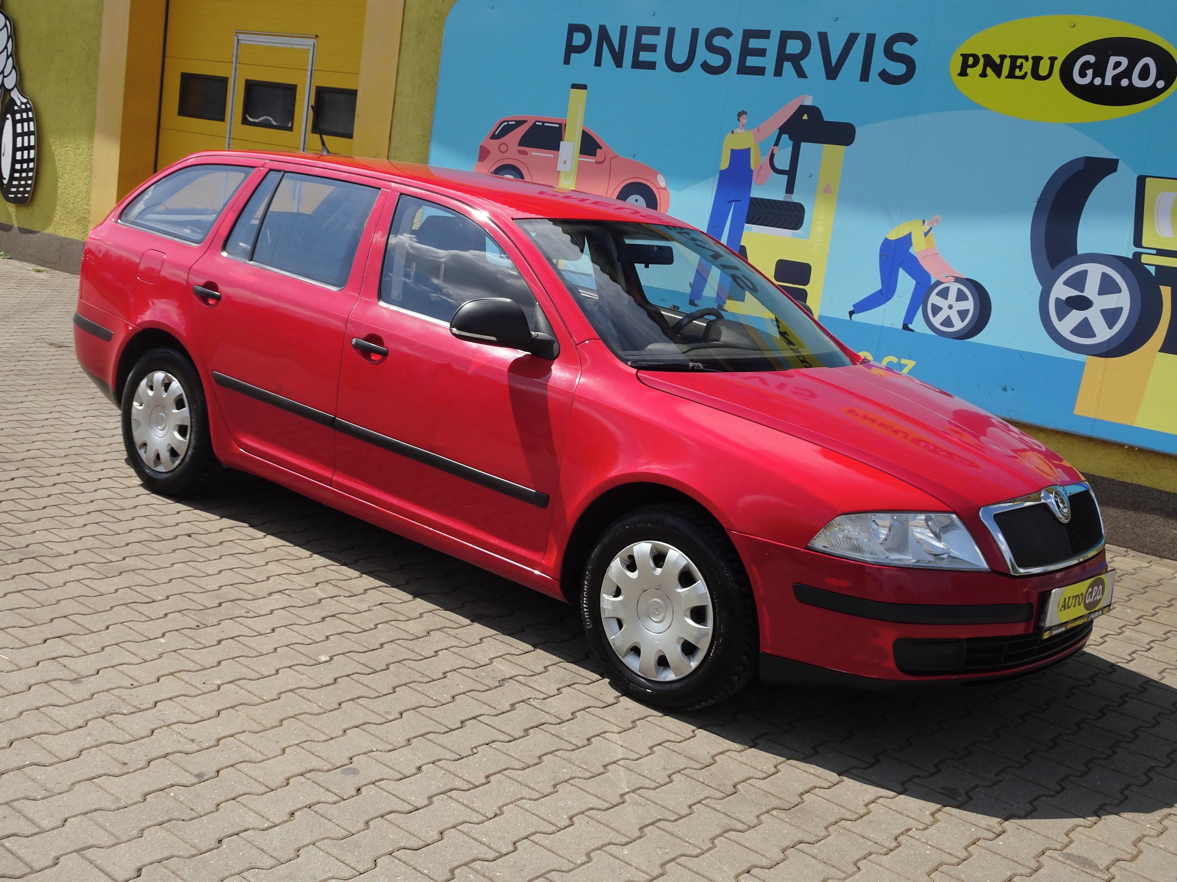Škoda Octavia, 1.6i Combi - fotka 2