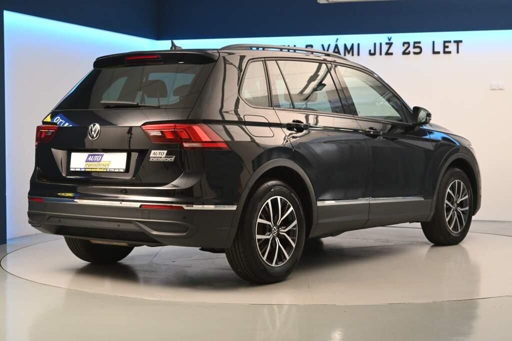 Volkswagen Tiguan, 2.0 LIFE DSG LED ACC Tažné TDI - fotka 5