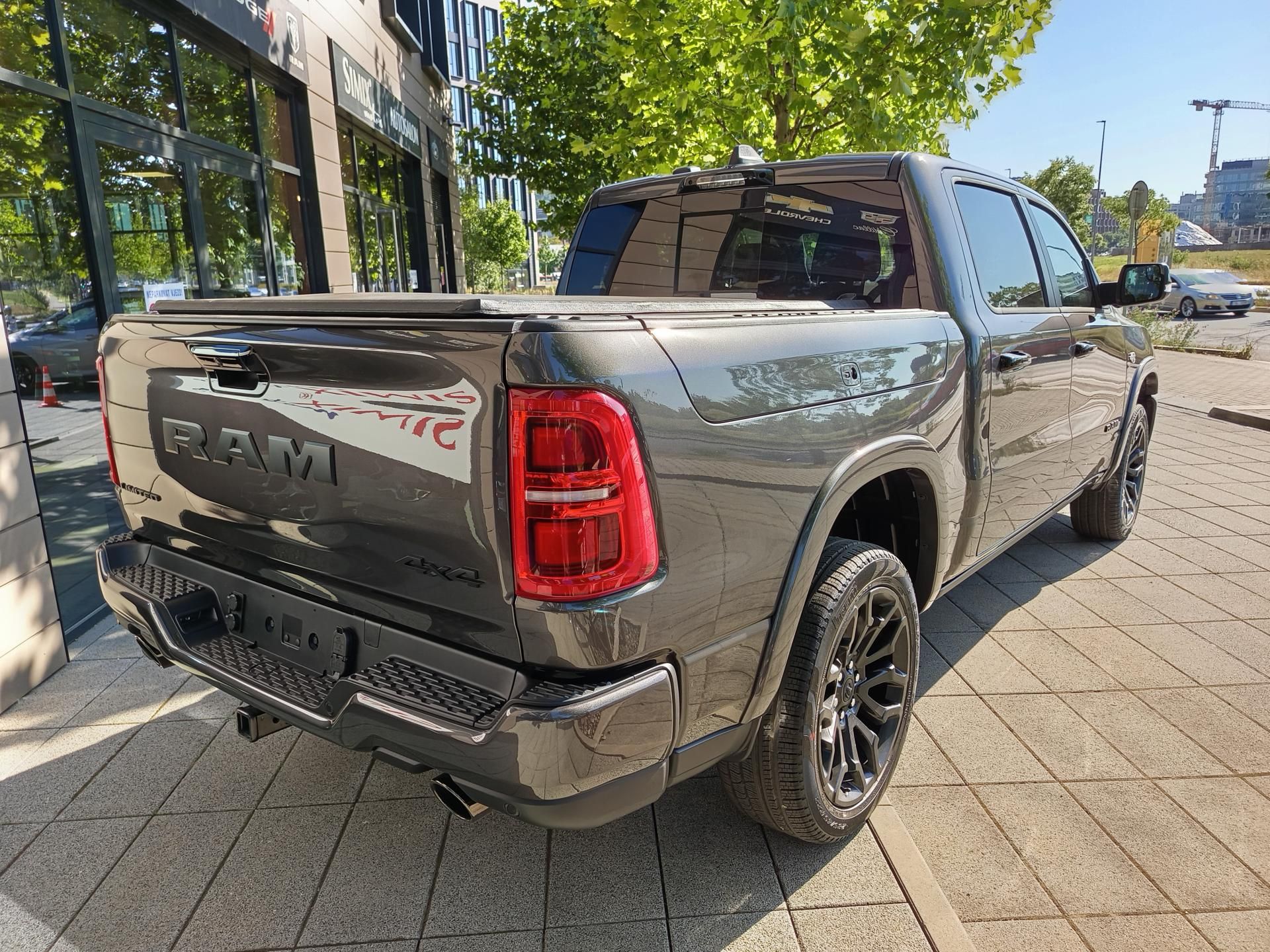 Dodge Ram, V8, 5.7l, Limited night edit. - fotka 4