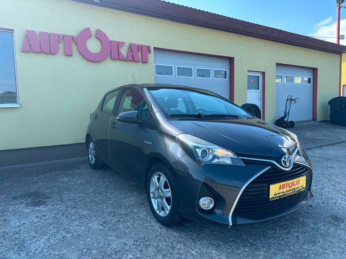 Toyota Yaris, 1.5 Hybrid 74kW/Kamera/1Maj