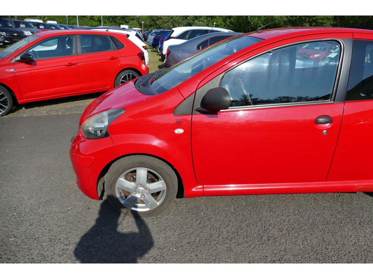 Toyota Aygo, 1,0 VVTi 50KW KLIMA - fotka 4