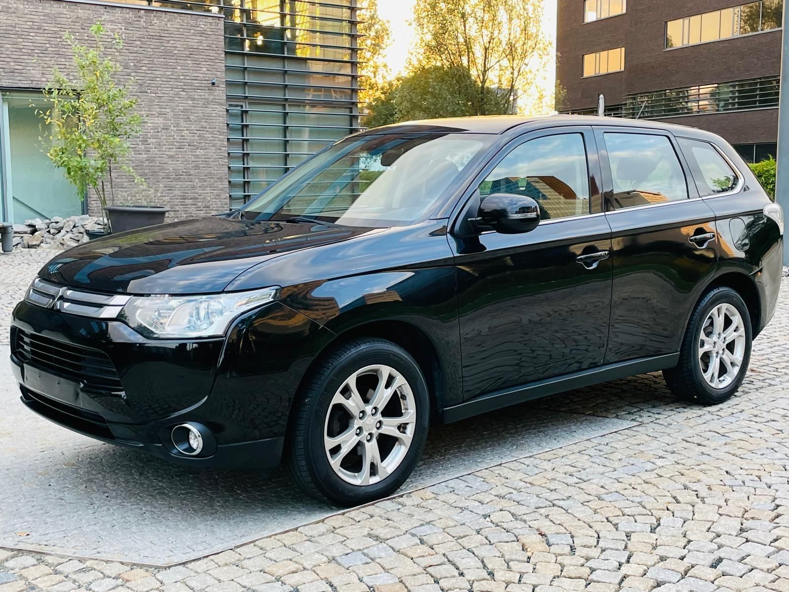 Mitsubishi Outlander, 2.0i 1.MAJITEL KAMERA TAŽNÉ - fotka 4