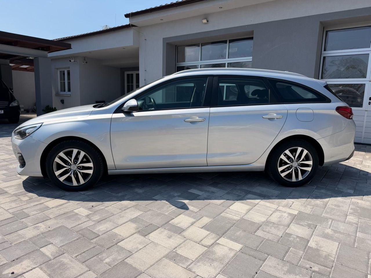 Hyundai i30, 1.0 T-Gdi 120 Komfort ČR - fotka 6