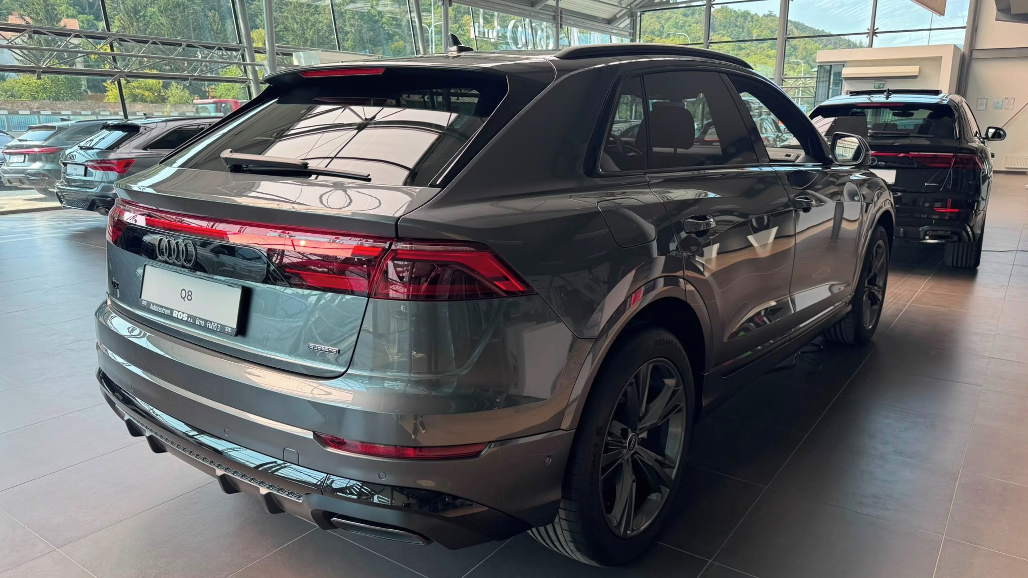 Audi Q8, 3.0 TDI quattro 210 kW - fotka 5