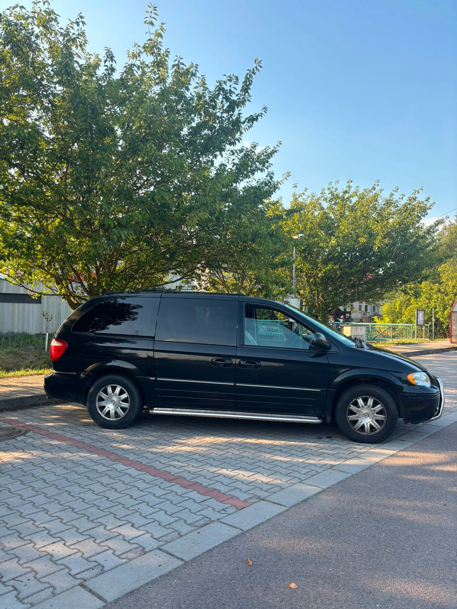 Chrysler Town & Country, Chrysler T&C 3.8 plná palba - fotka 3