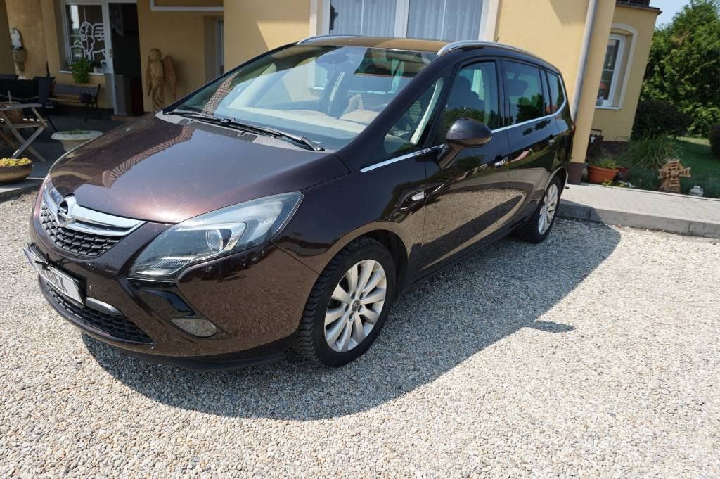 Opel Zafira, Tourer 2,0 96 kW - fotka 2
