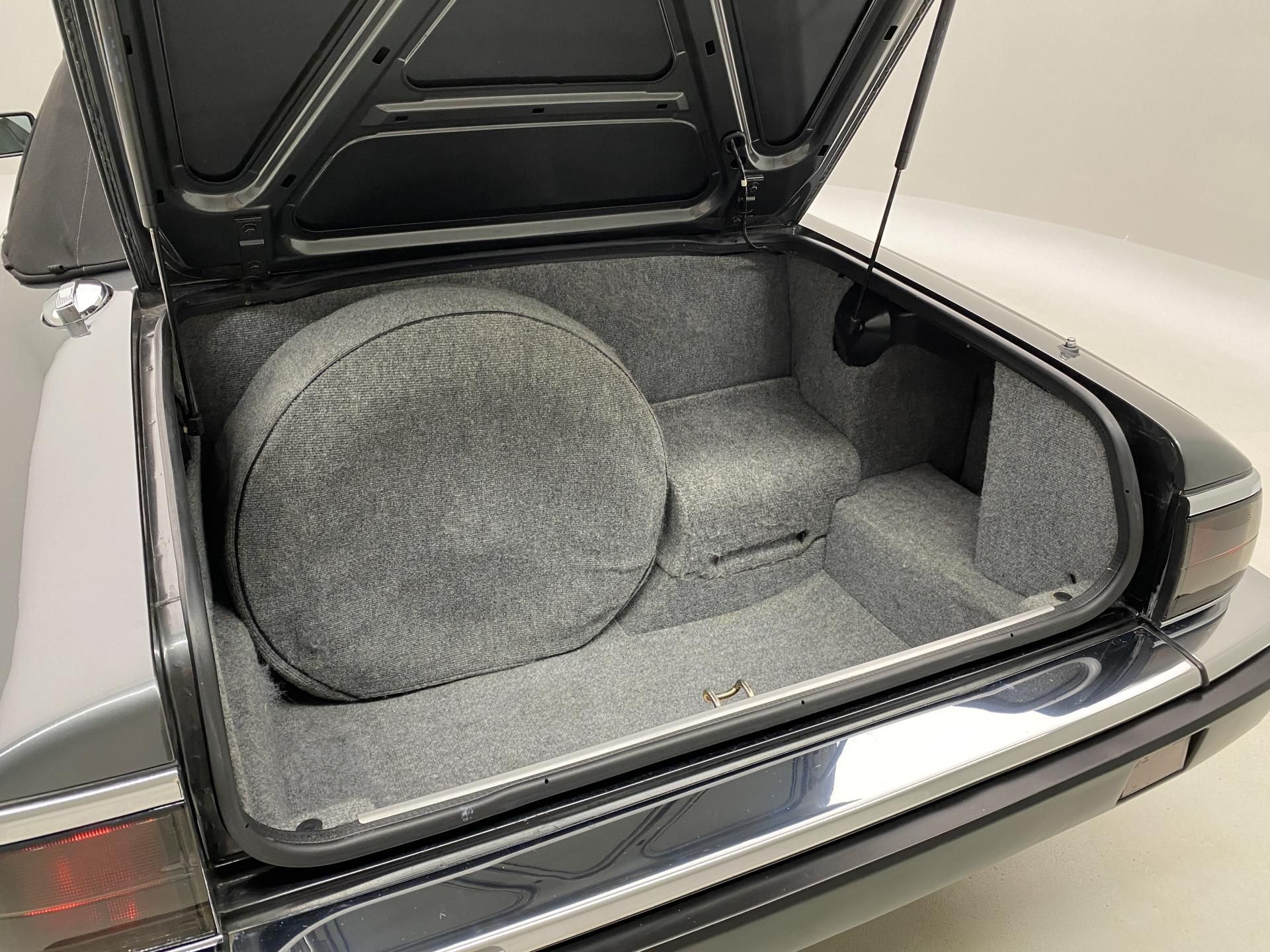 Jaguar XJS, CONVERTIBLE 4.0 R6 AUT 1.maj - fotka 5